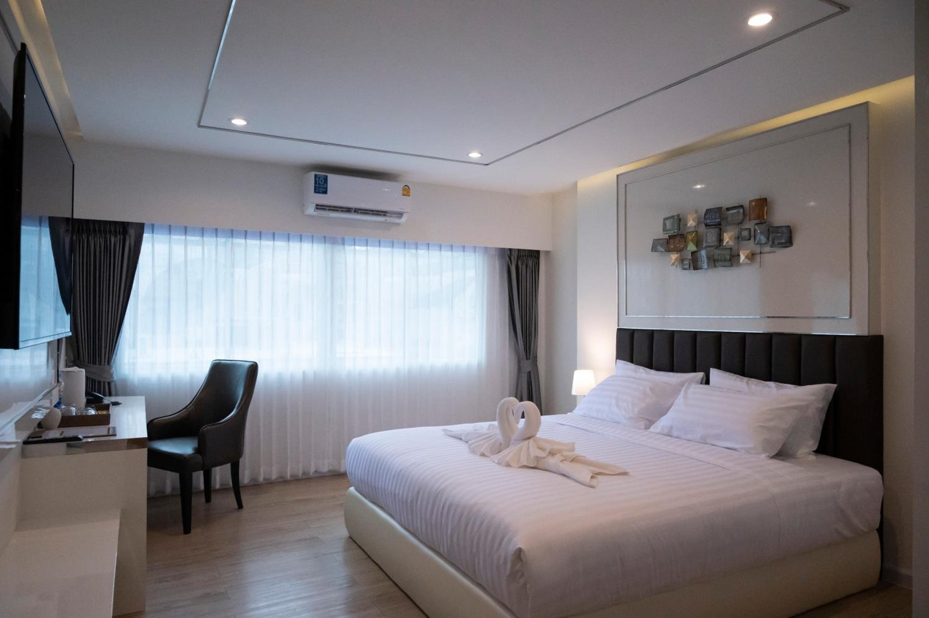 Deluxe Double Room photo 3
