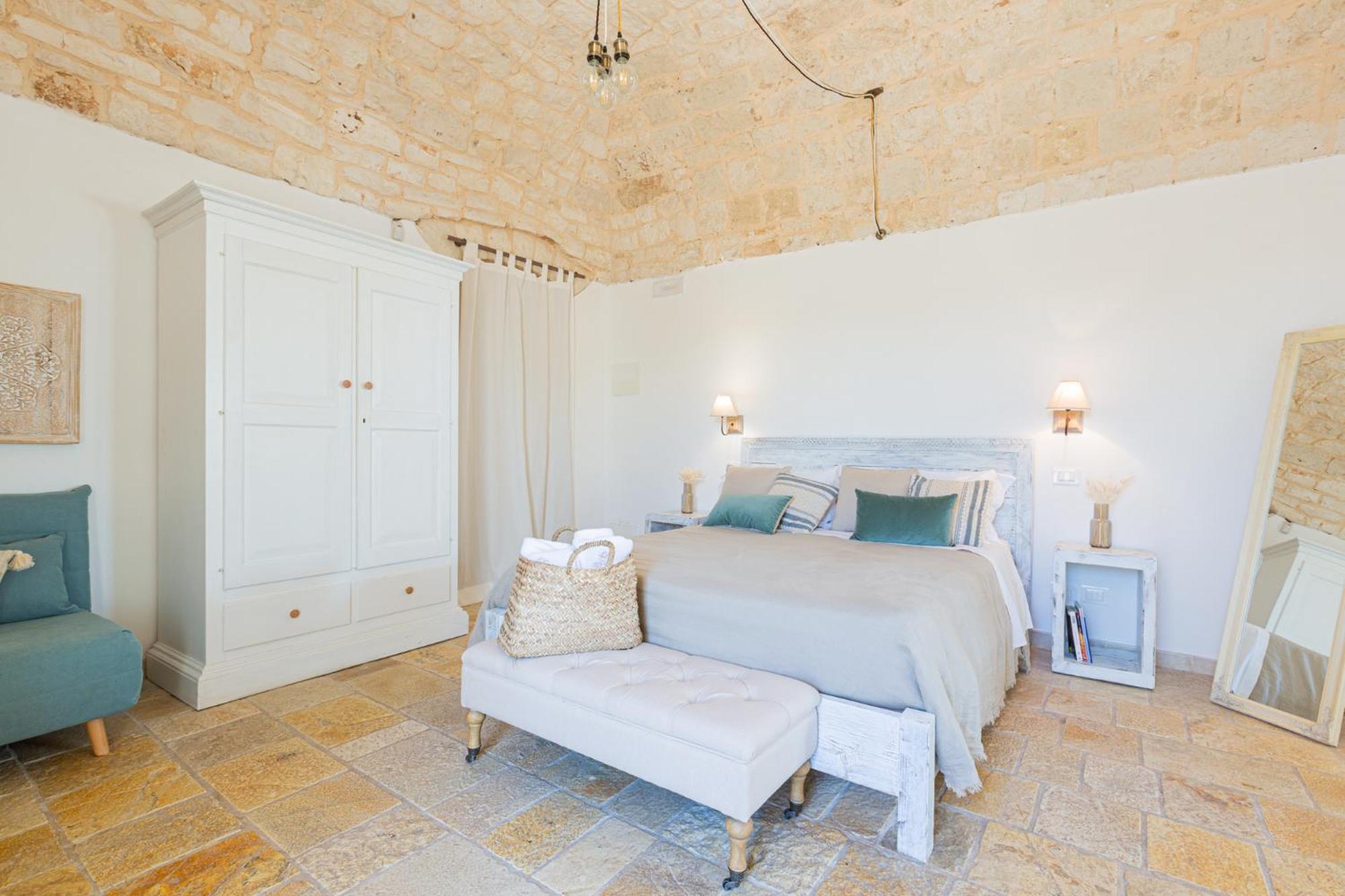 Queen Room with Spa Bath