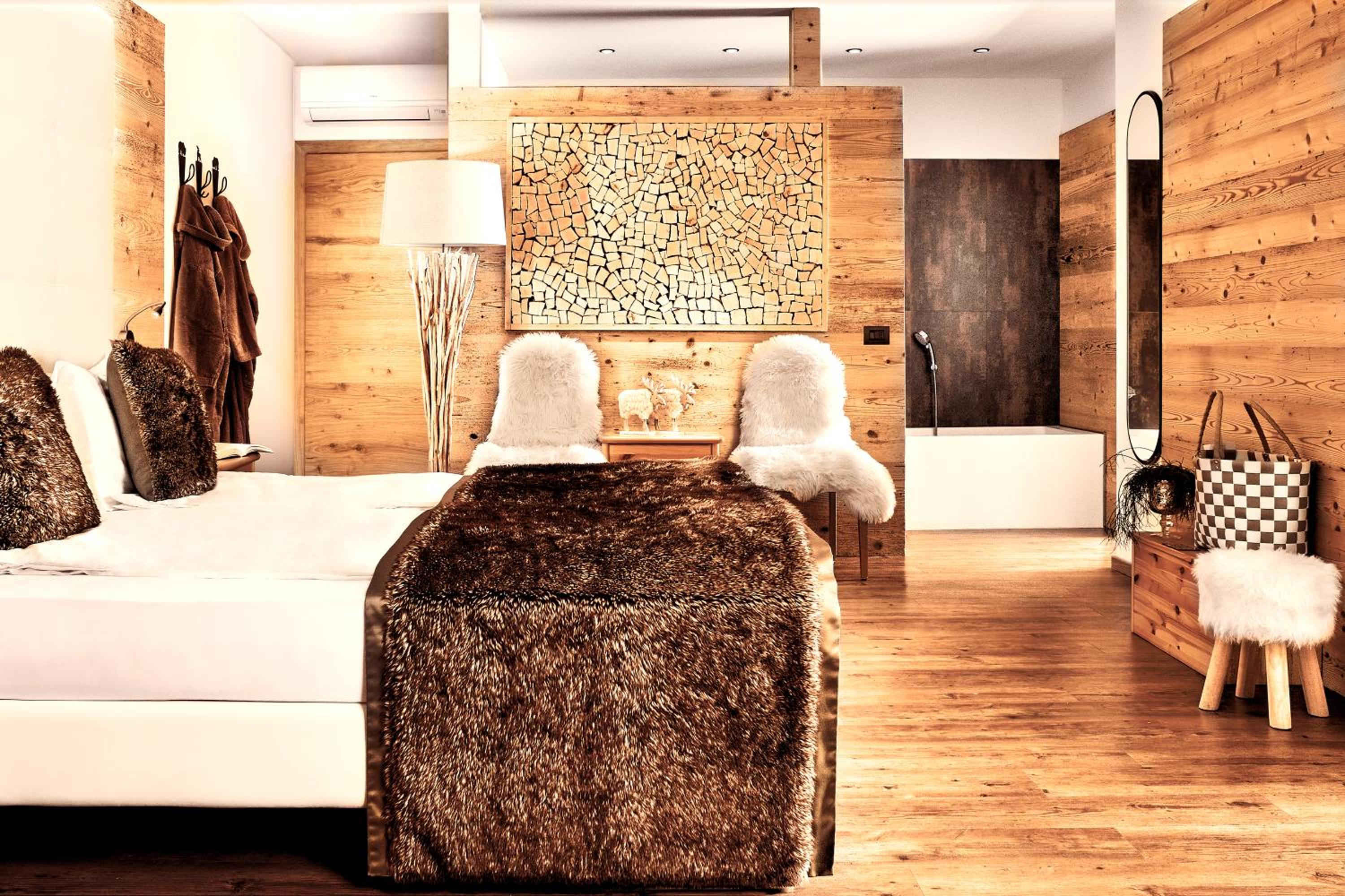 Deluxe Suite - Photo 3