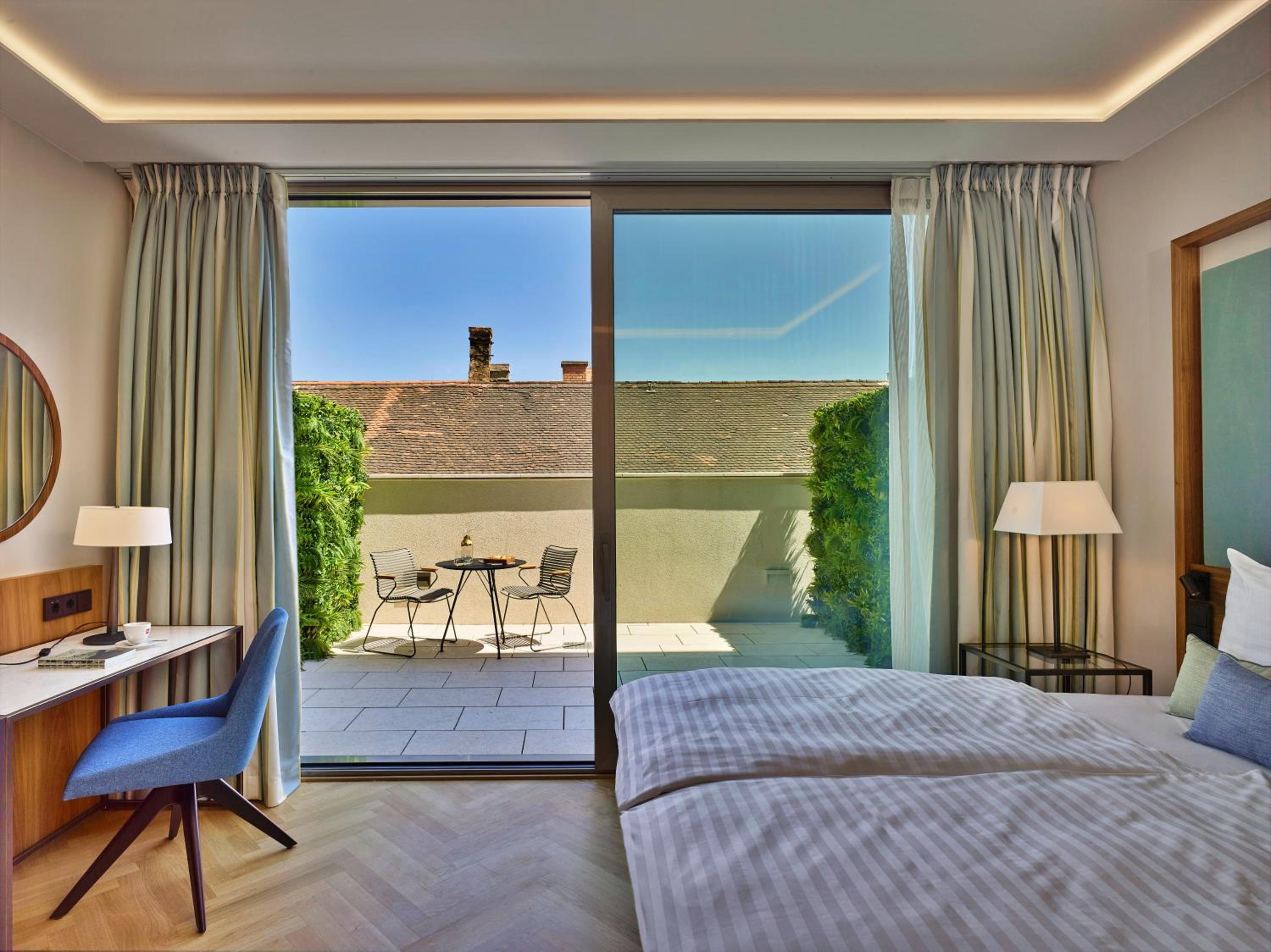 Classic Double Room with Terrace - Photo 10