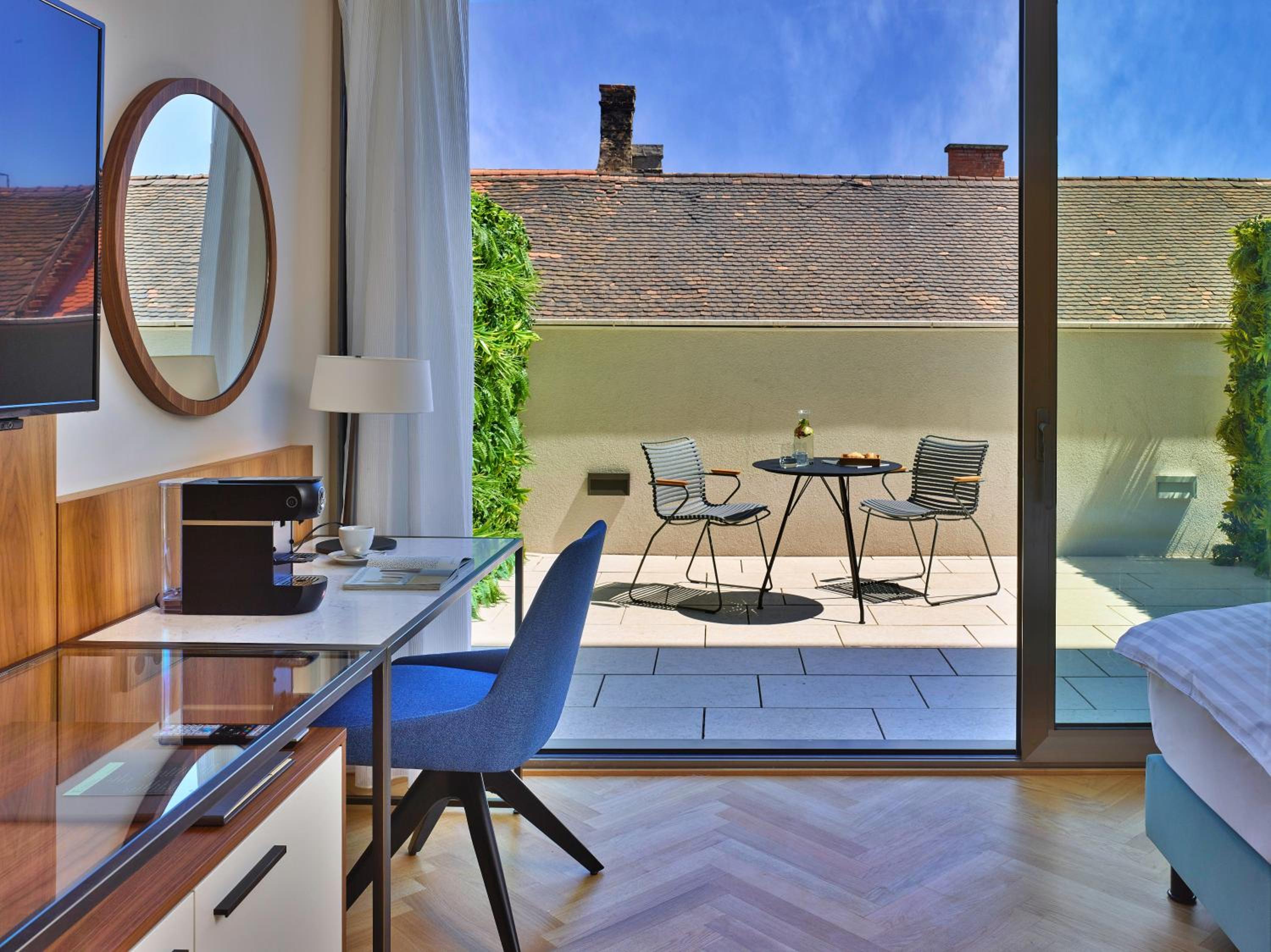 Classic Double Room with Terrace - Photo 6