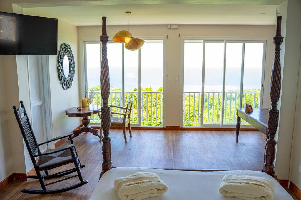 Three-Bedroom Villa photo 3