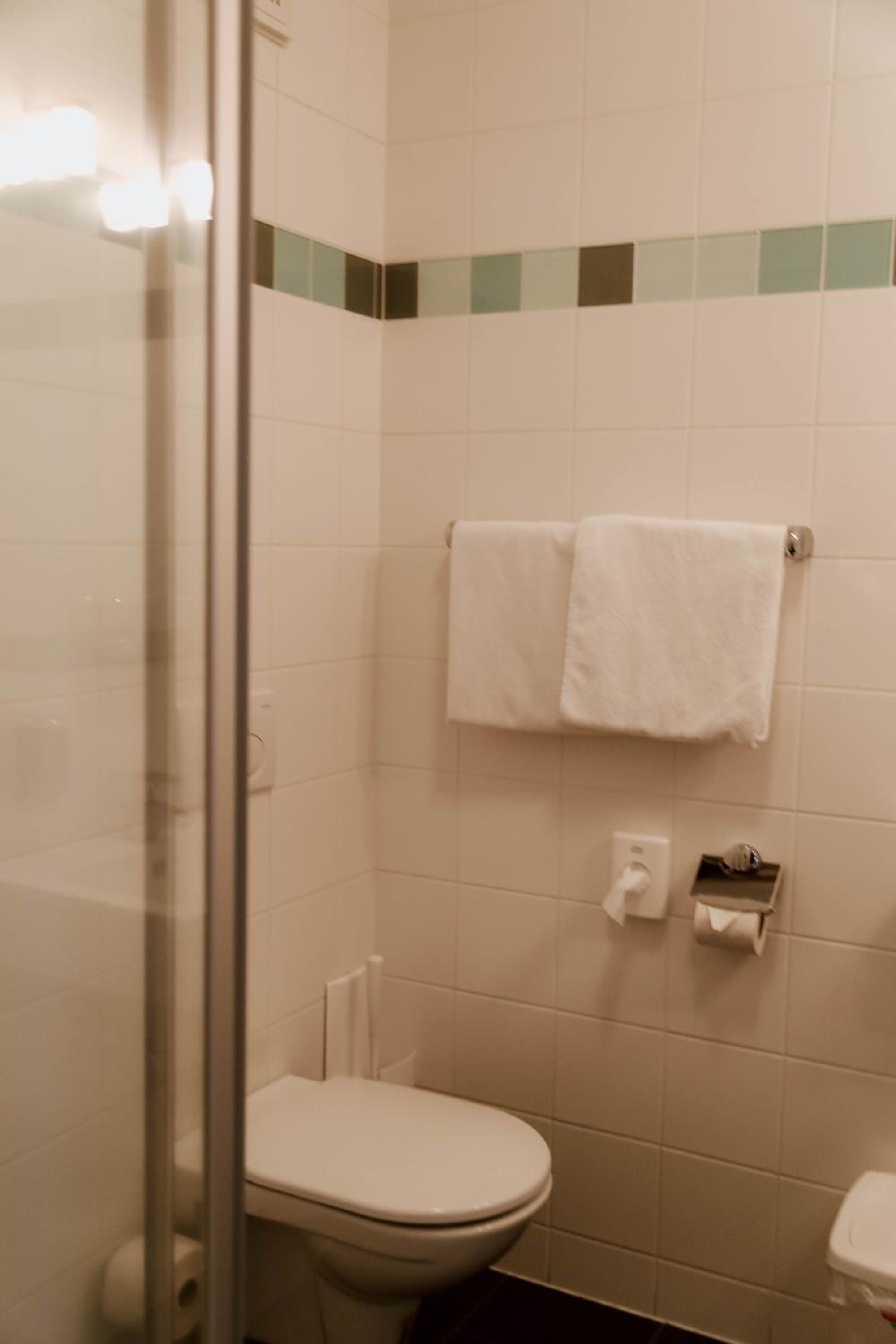 Single Room photo 2