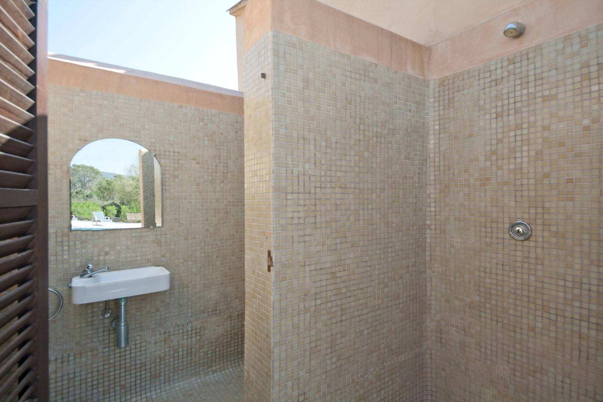 Villa photo 2