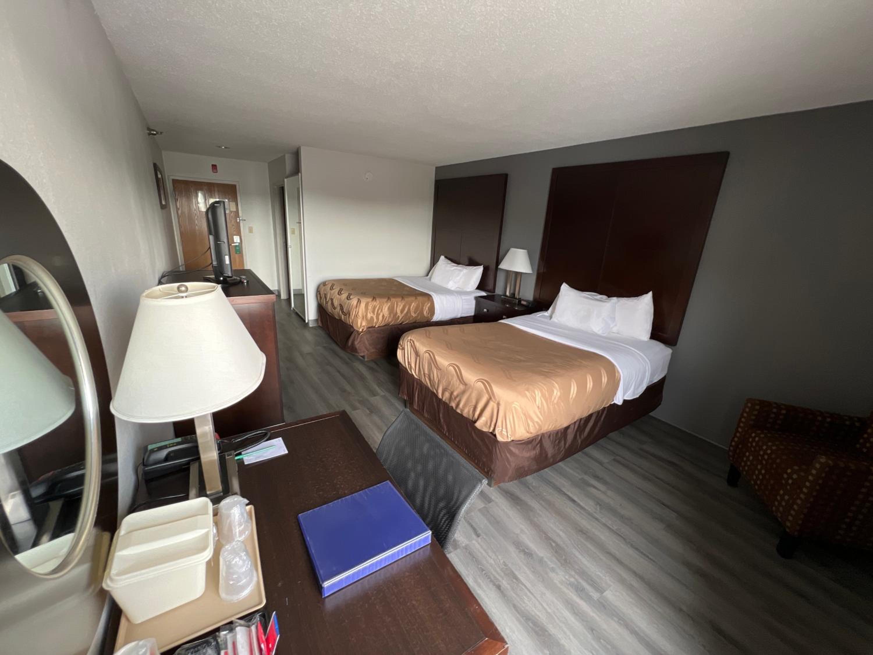 Double Room with Two Double Beds - Non-Smoking - Photo 6