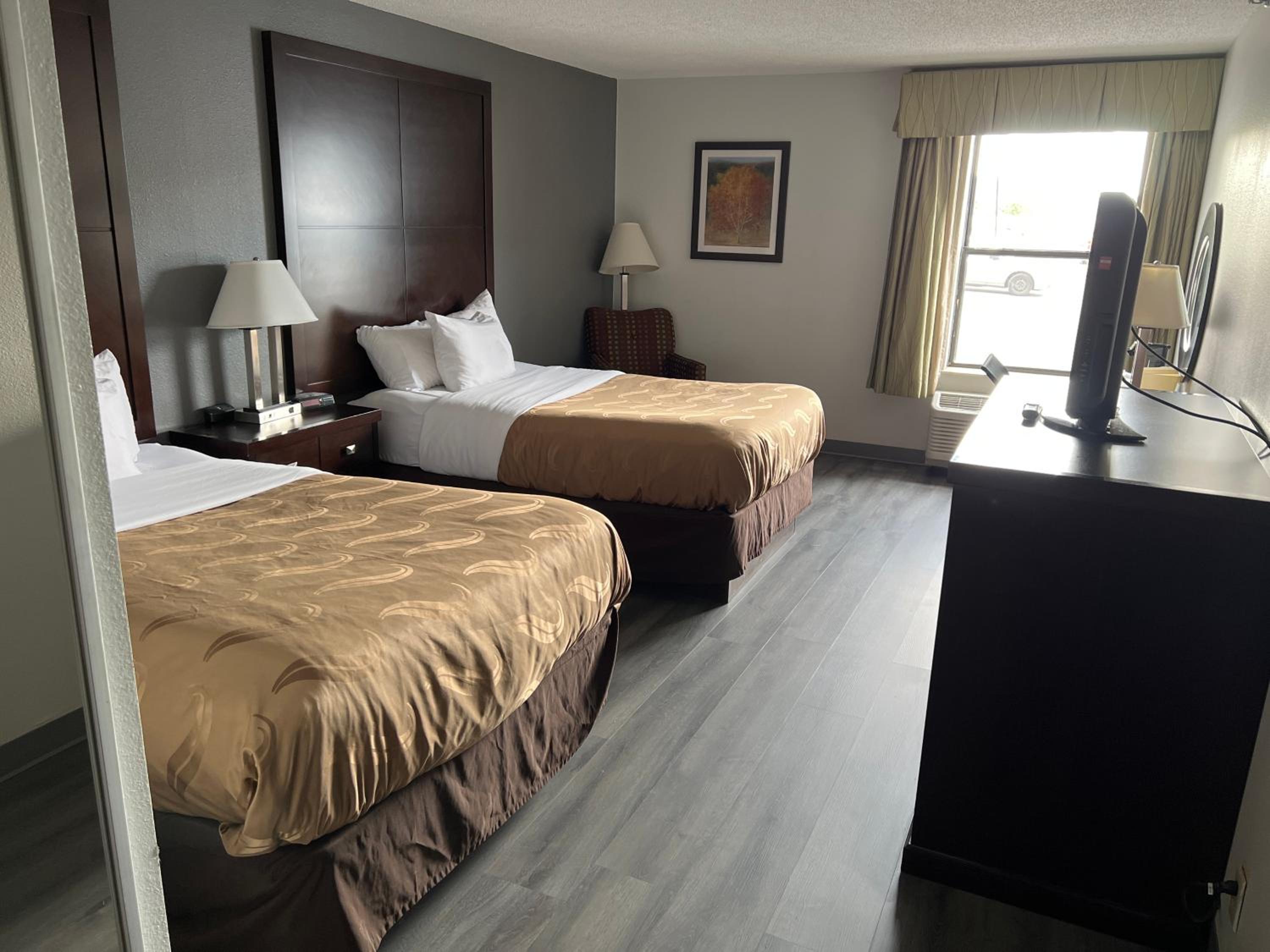 Double Room with Two Double Beds - Non-Smoking - Photo 5