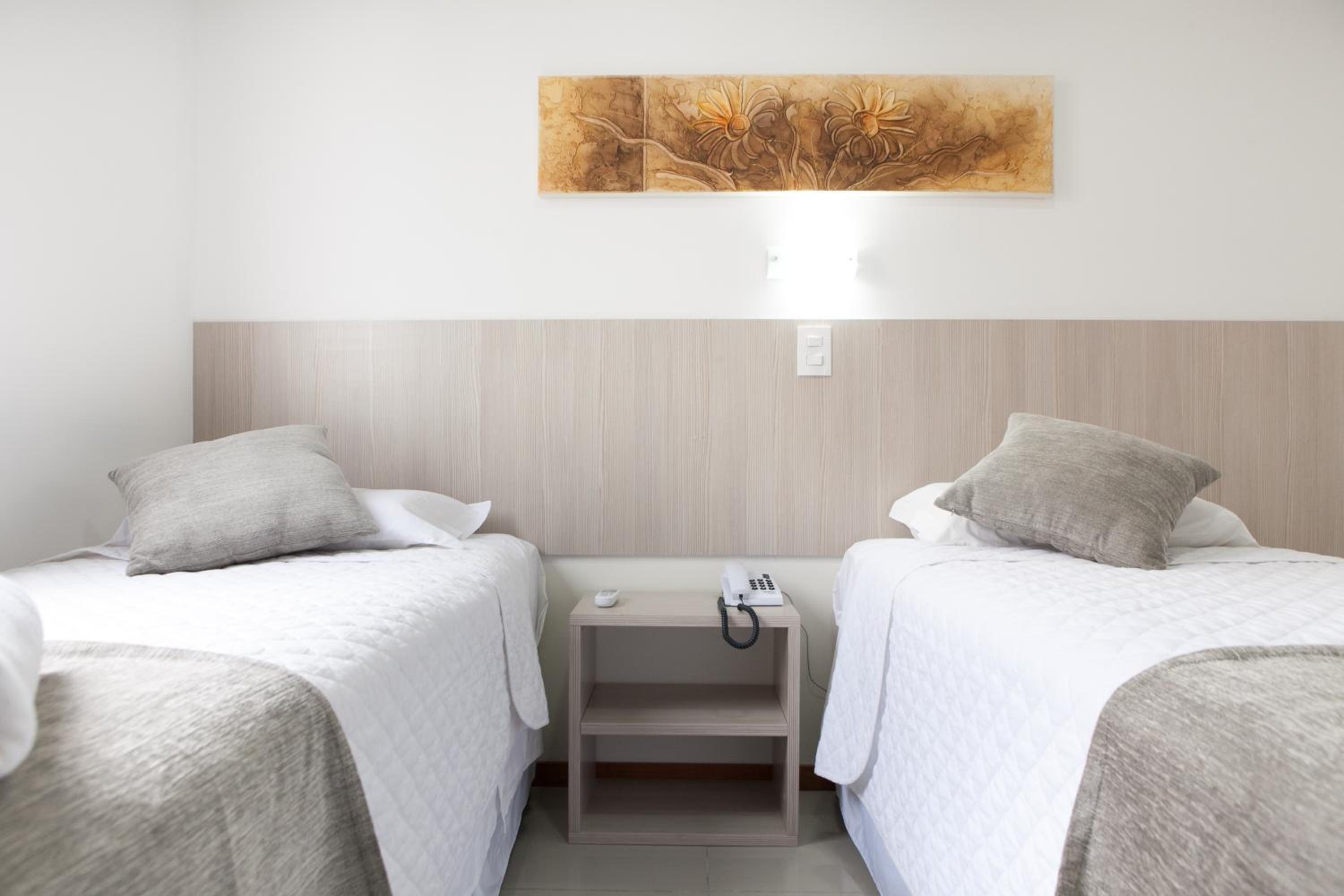 Deluxe Twin Room photo 2