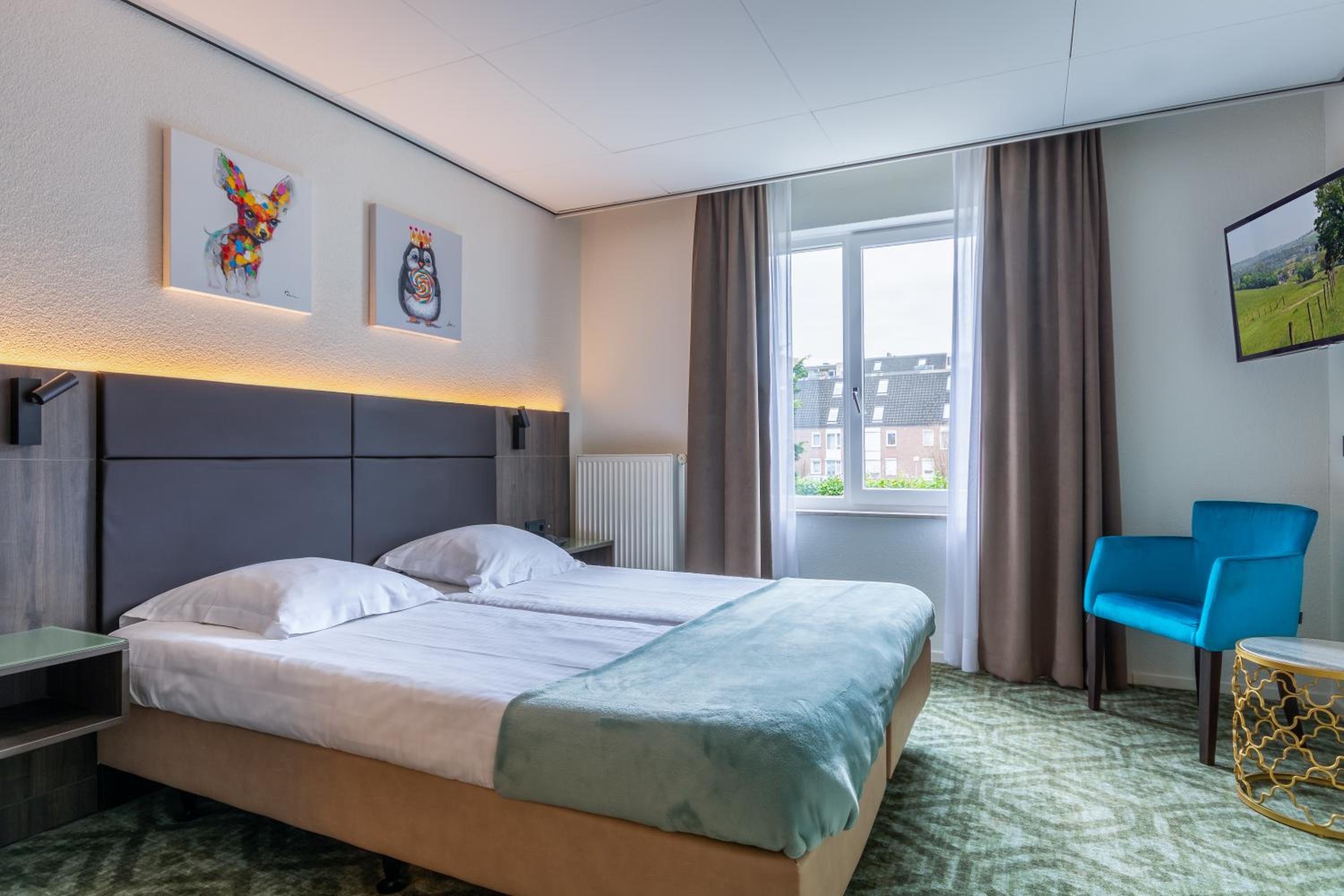 Double or Twin Room photo 2