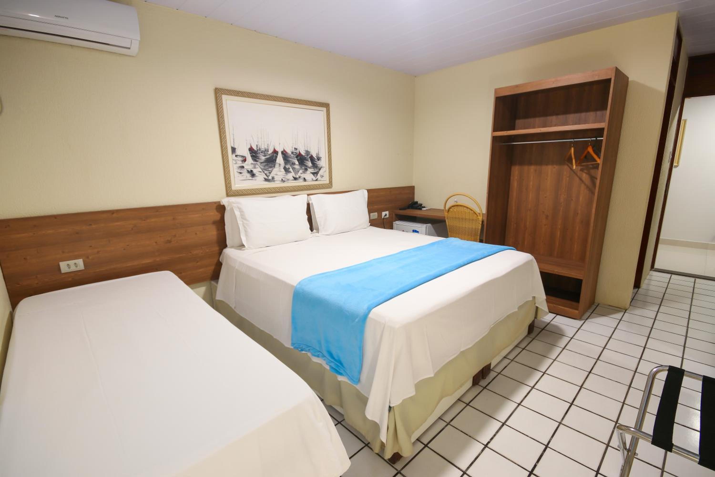Standard Triple Room photo 3