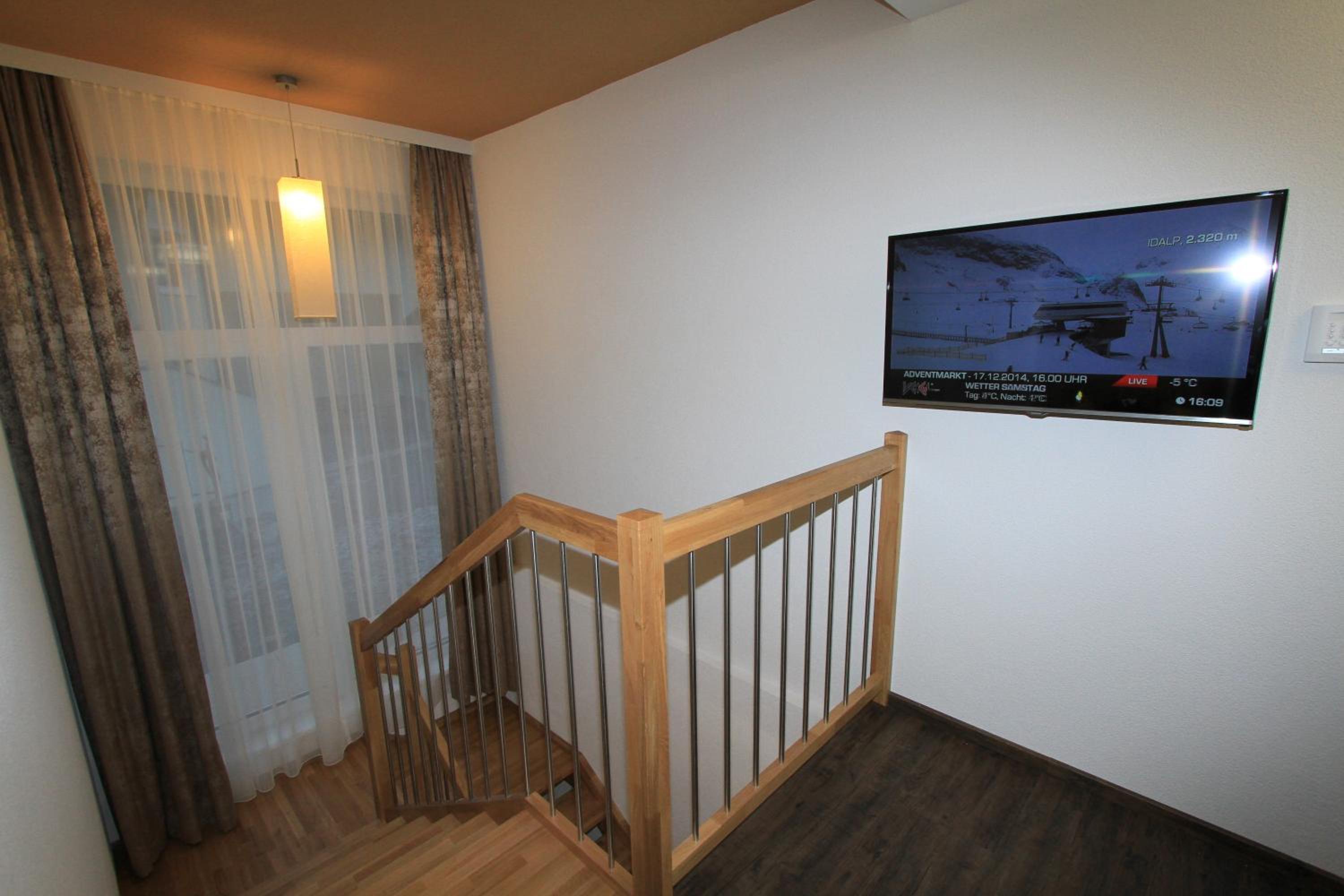 Duplex One-Bedroom Apartment with Terrace photo 3