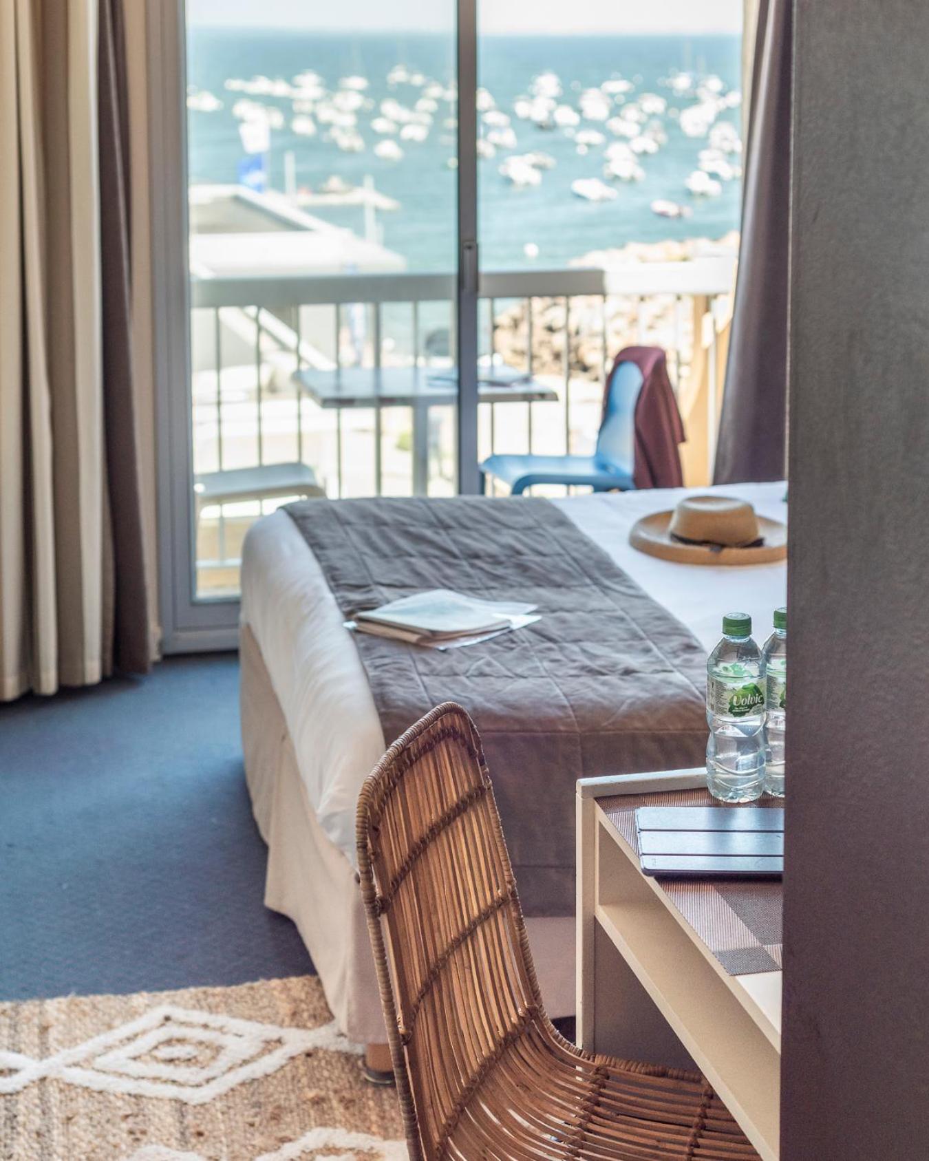 Comfort Double Room with Sea View - Photo 8