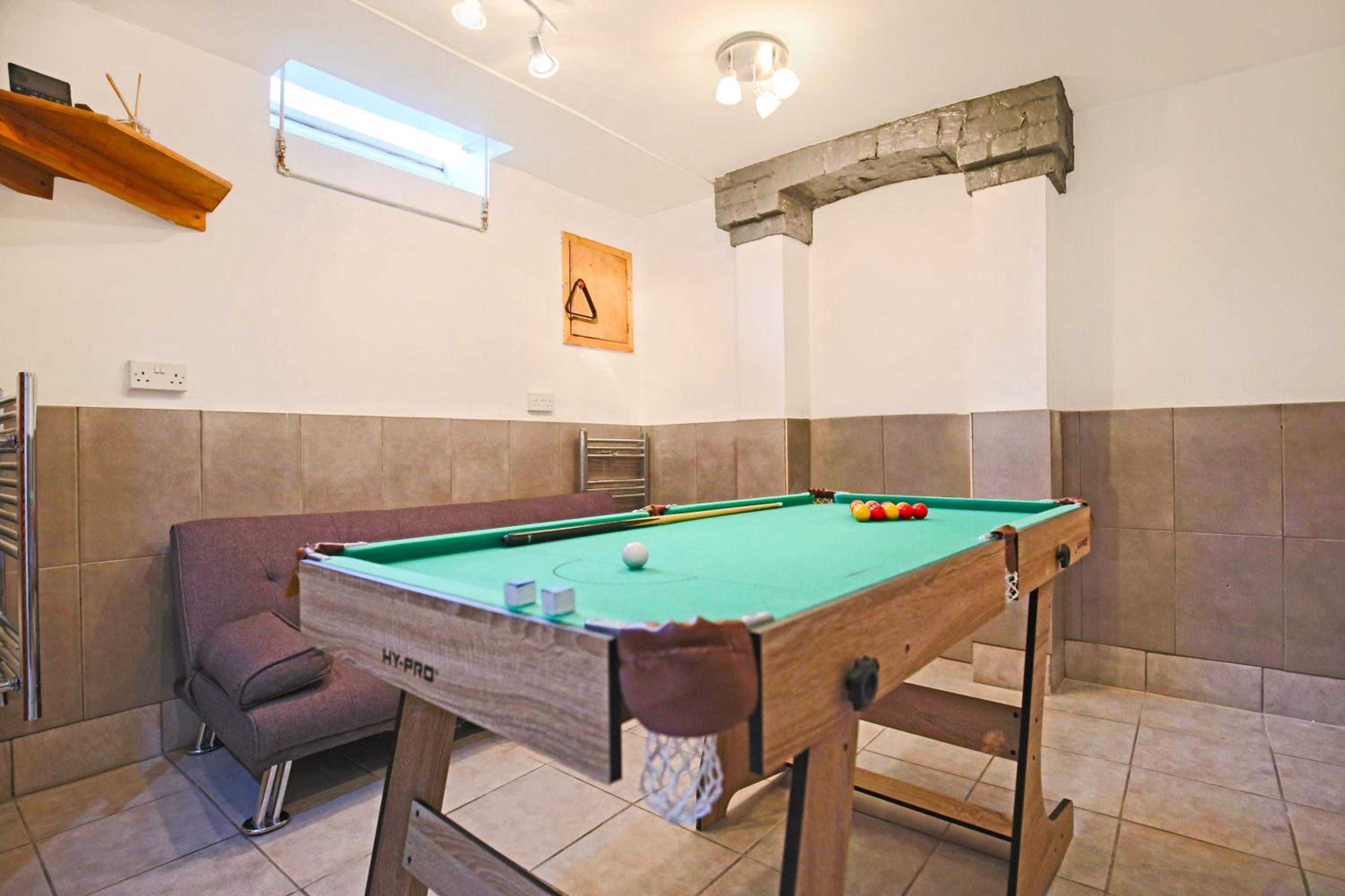 Four-Bedroom House photo 3