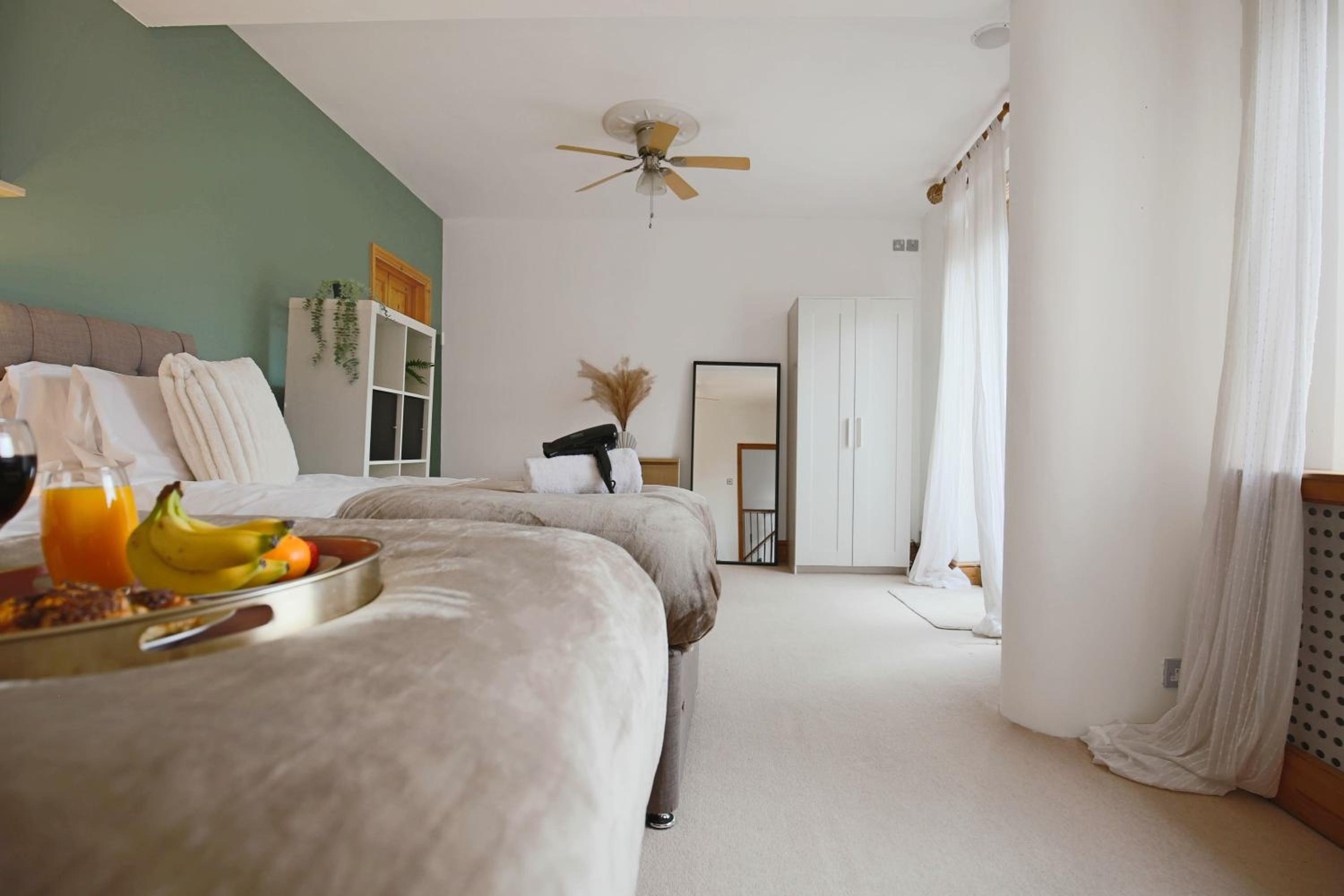 Four-Bedroom House photo 1
