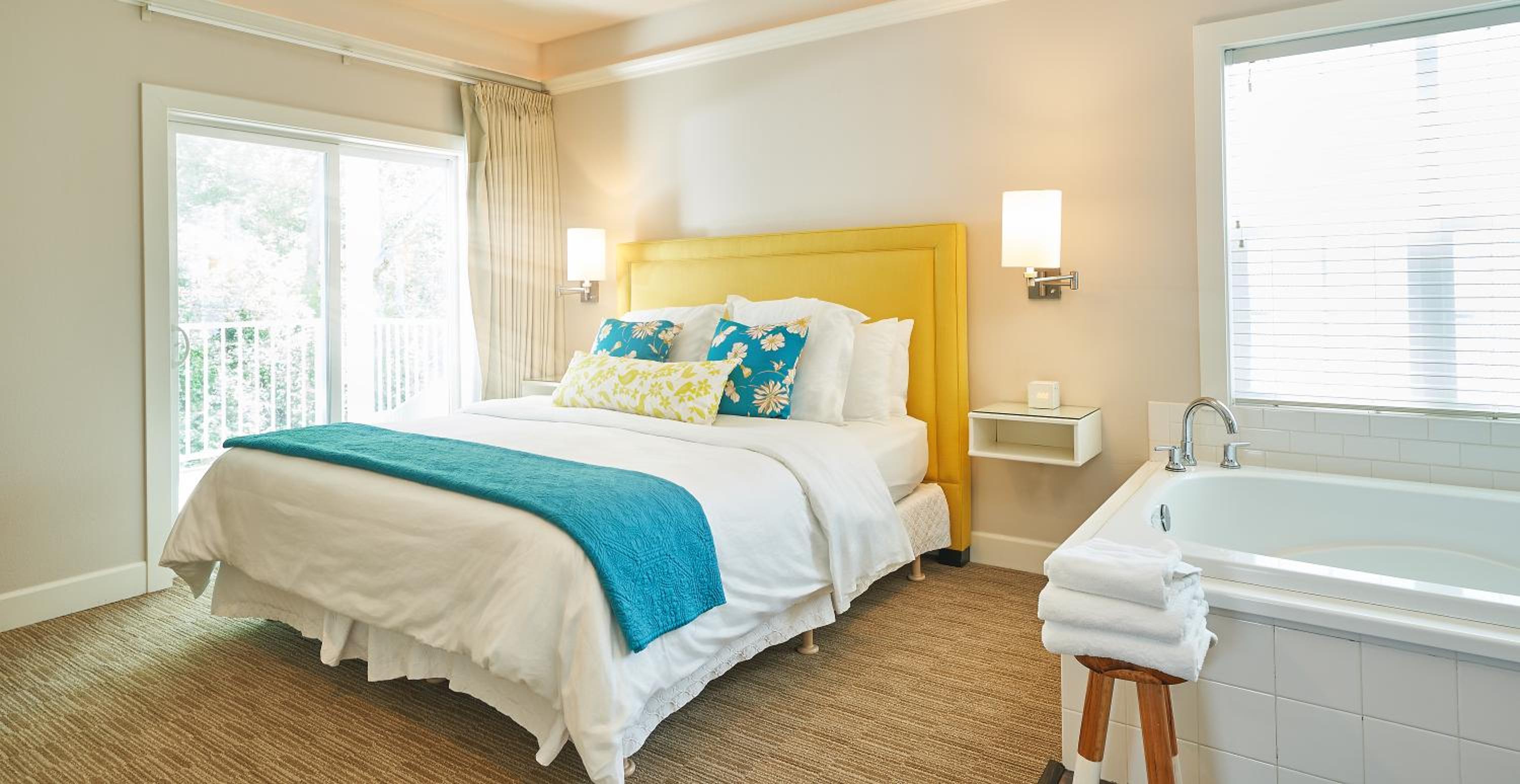 King Suite - Photo 2