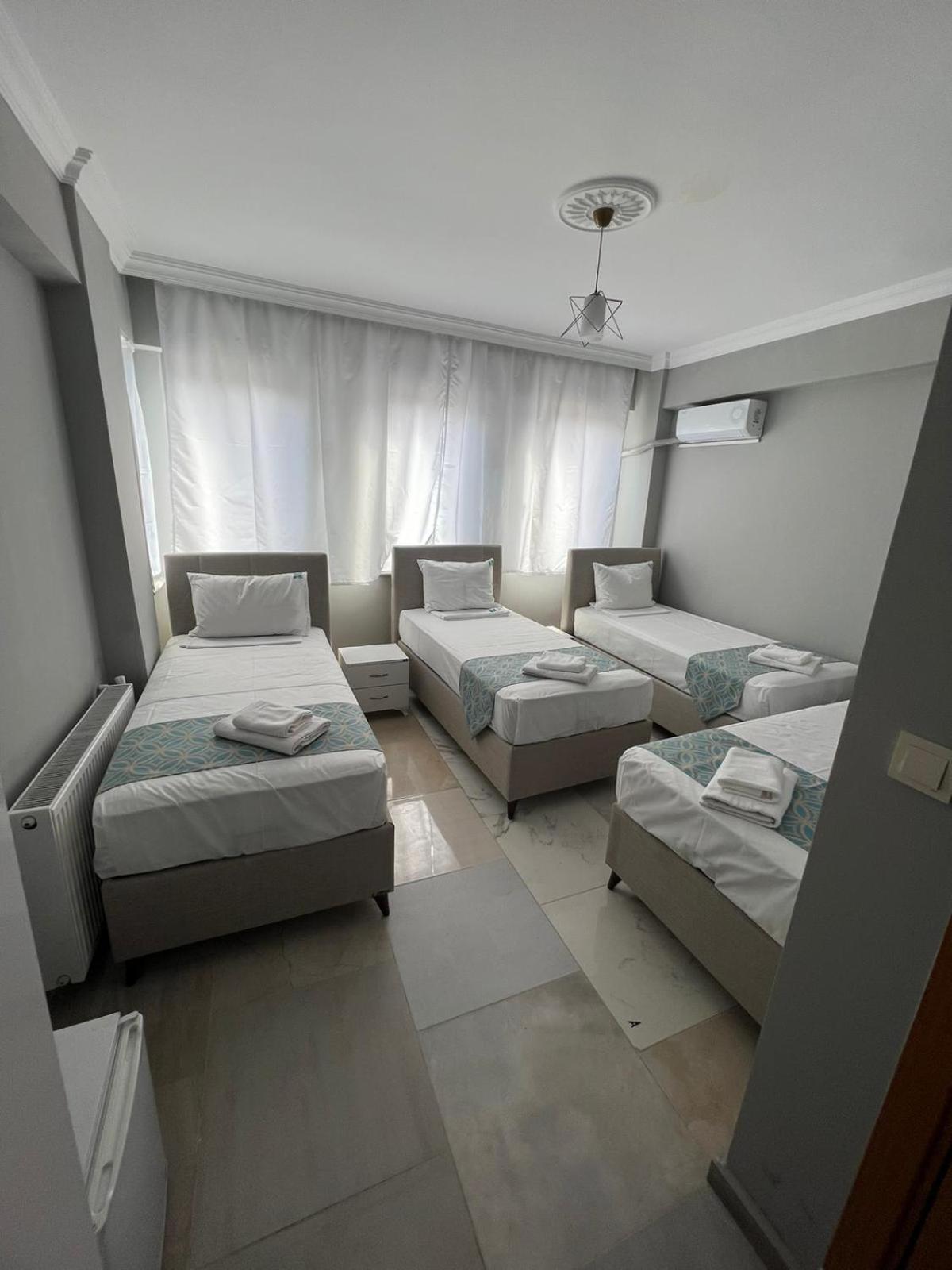 Standard Quadruple Room photo 2