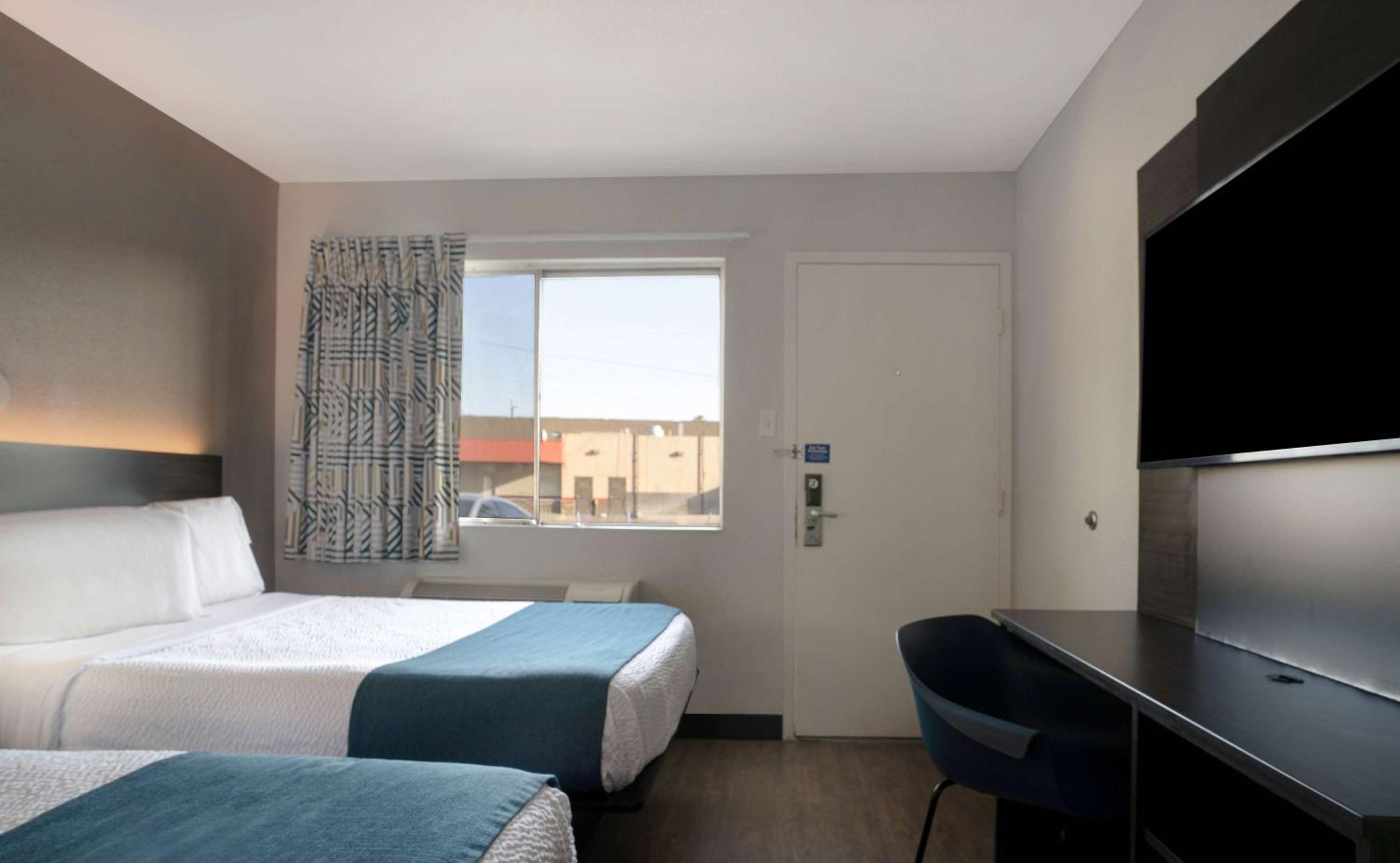 Quadruple Room - Non-Smoking