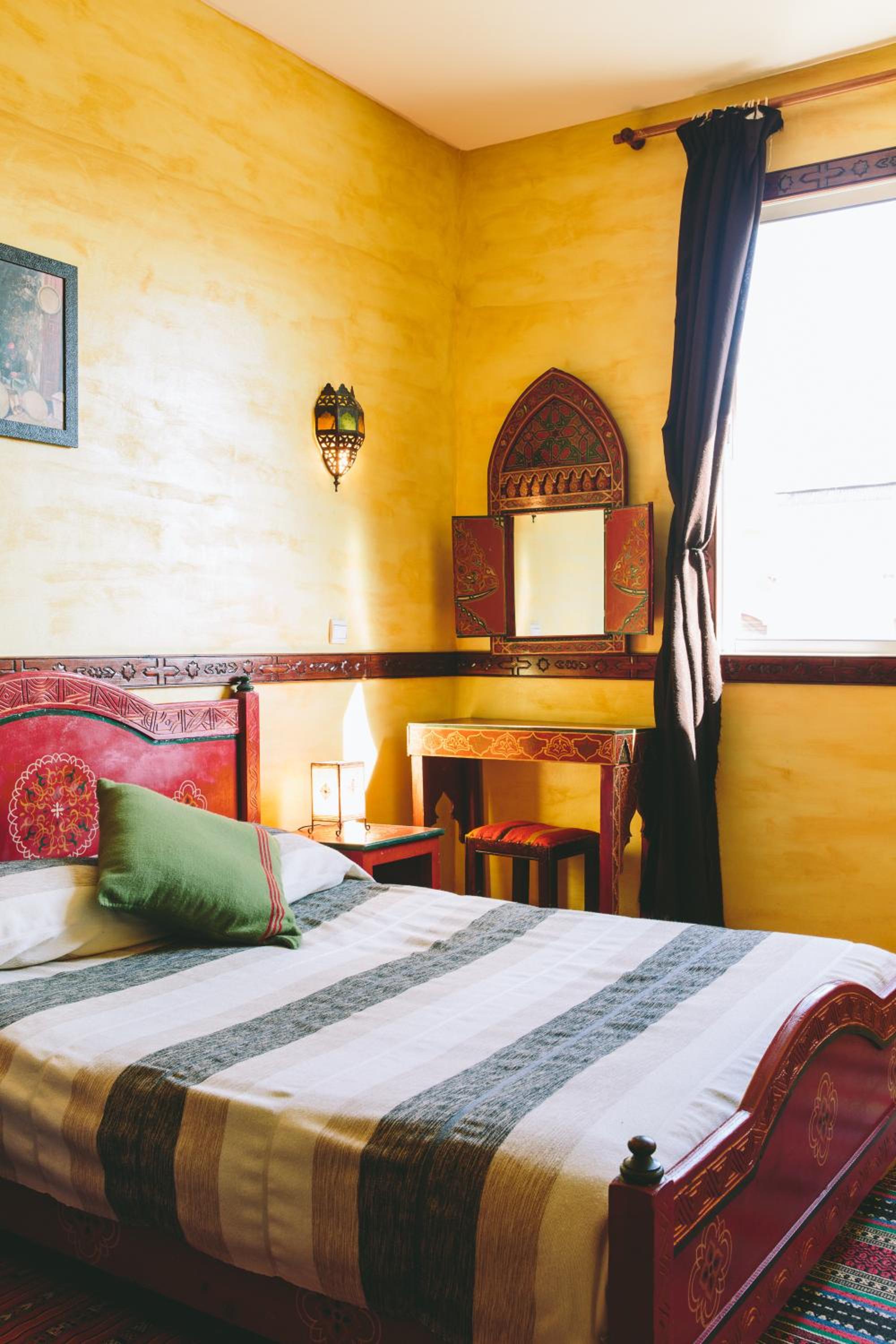 Standard Double Room - Photo 17
