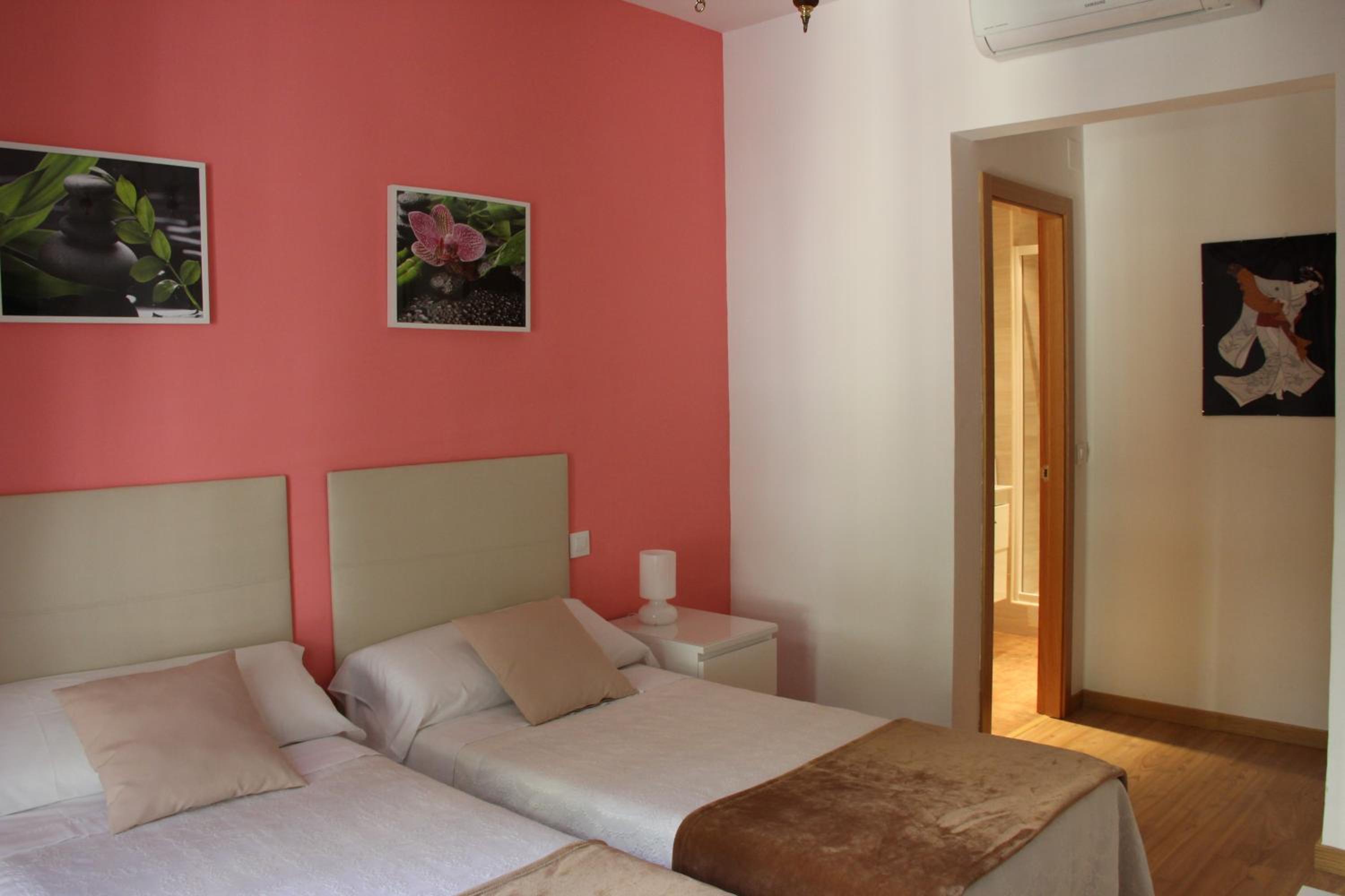 Twin Room photo 2