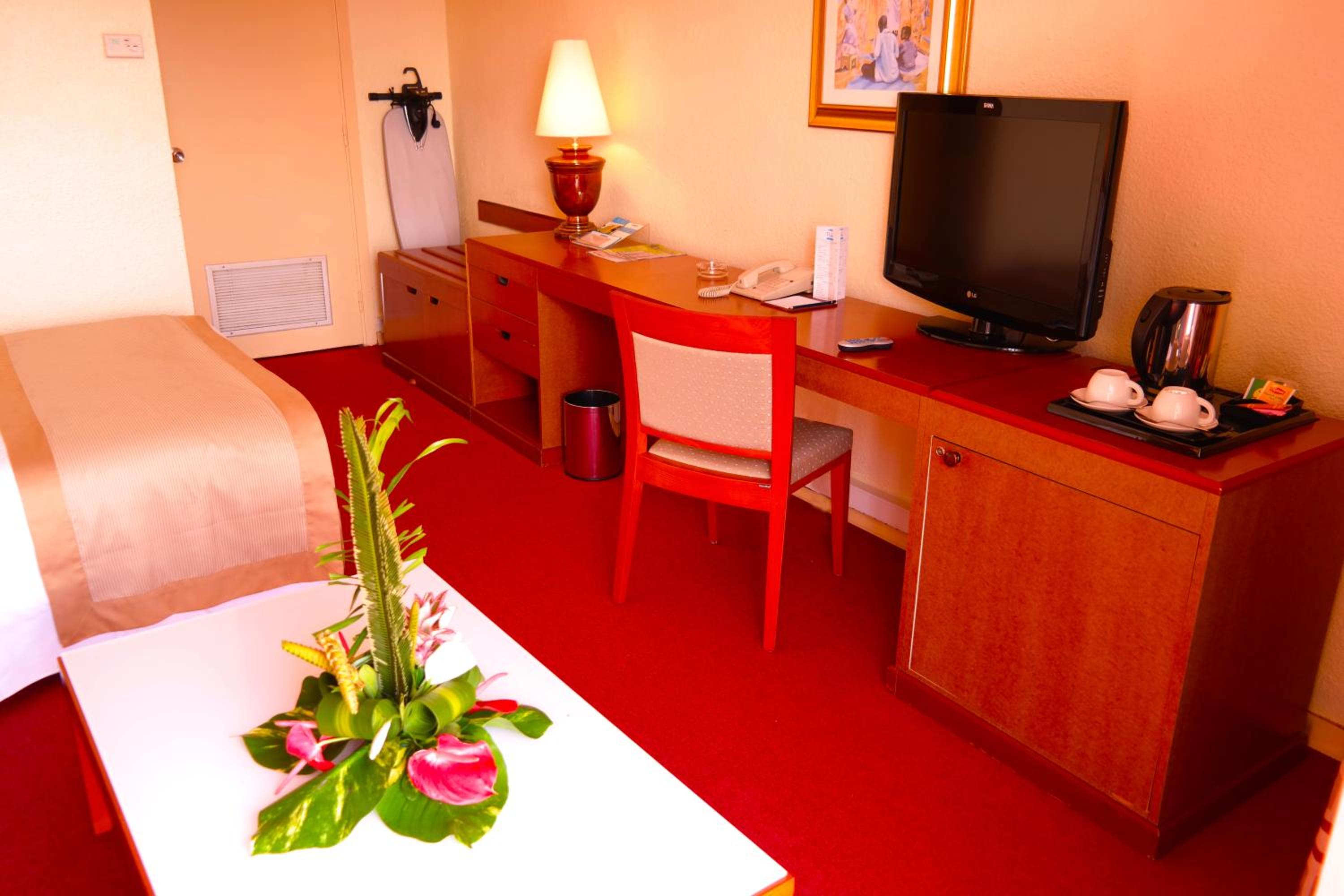 Executive Double Room with Pool View photo 3