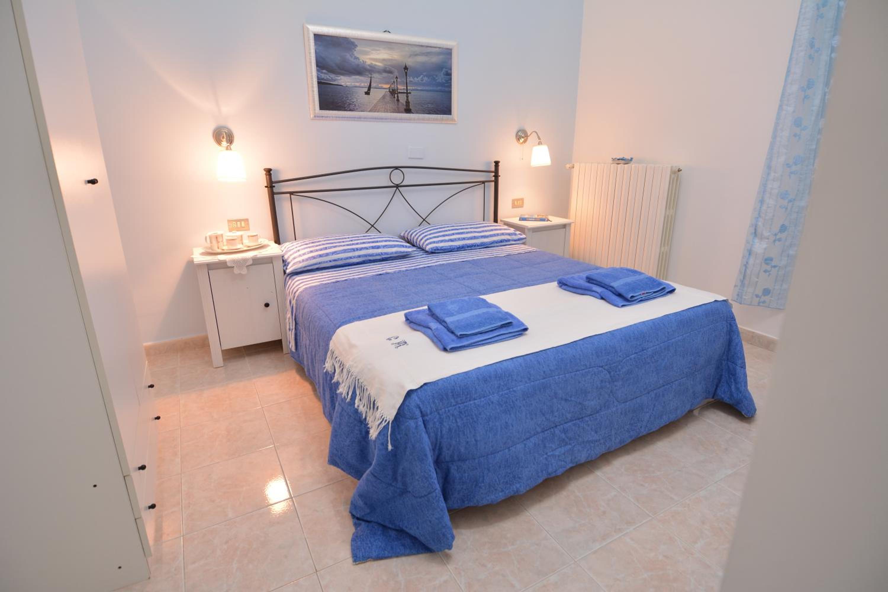 Deluxe Double or Twin Room photo 2