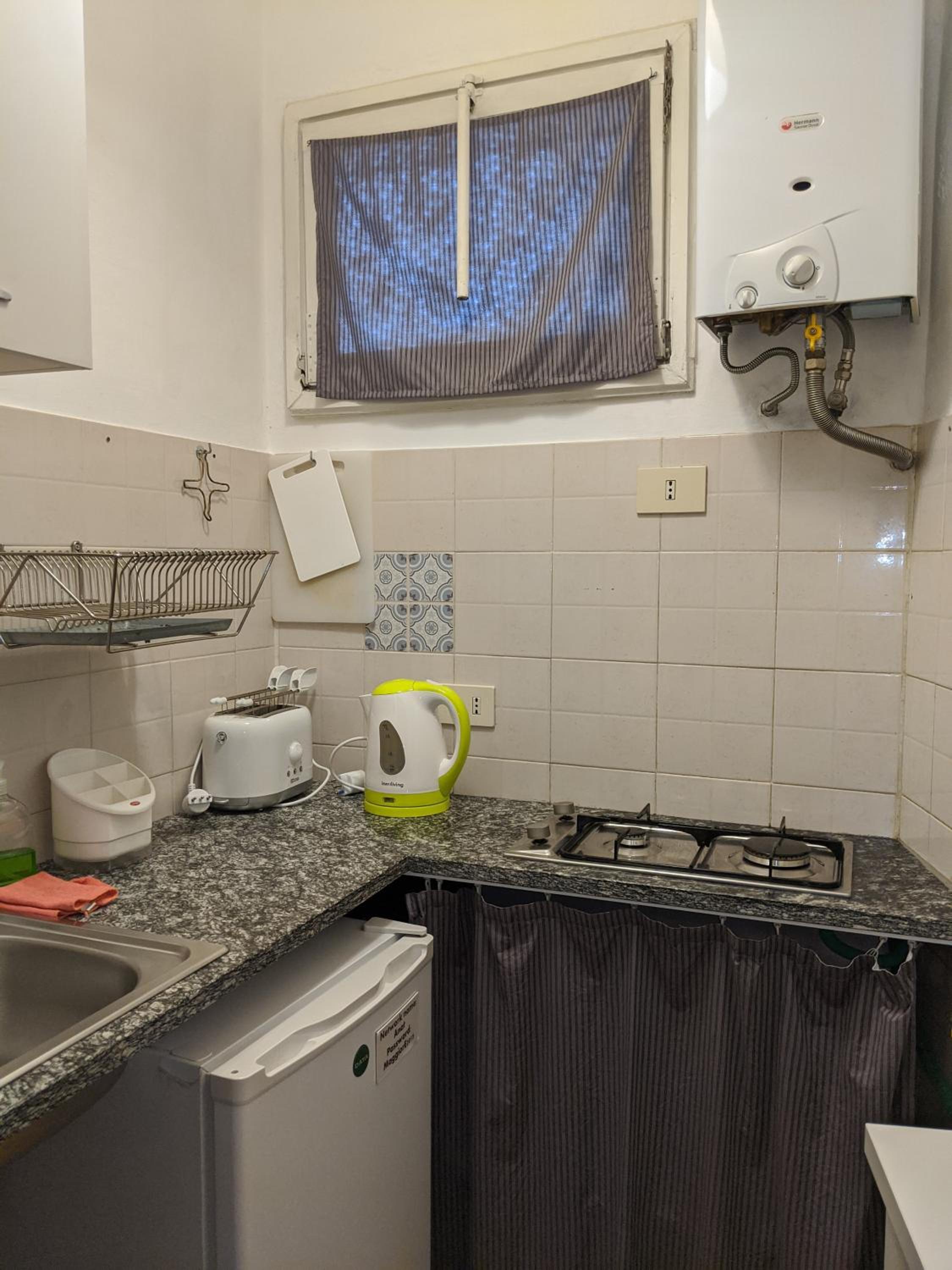 One-Bedroom Apartment - Photo 5