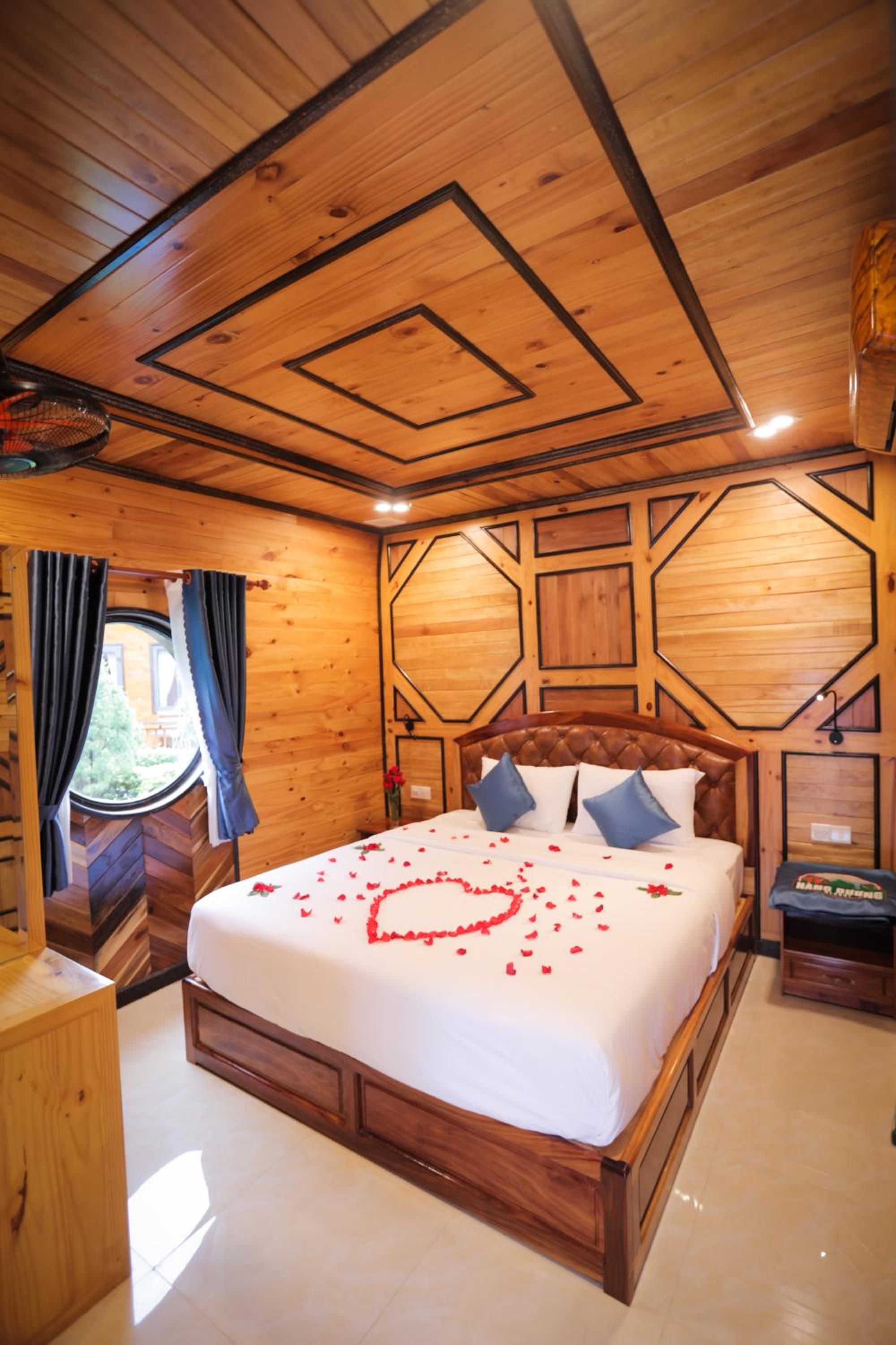 One-Bedroom Bungalow photo 1