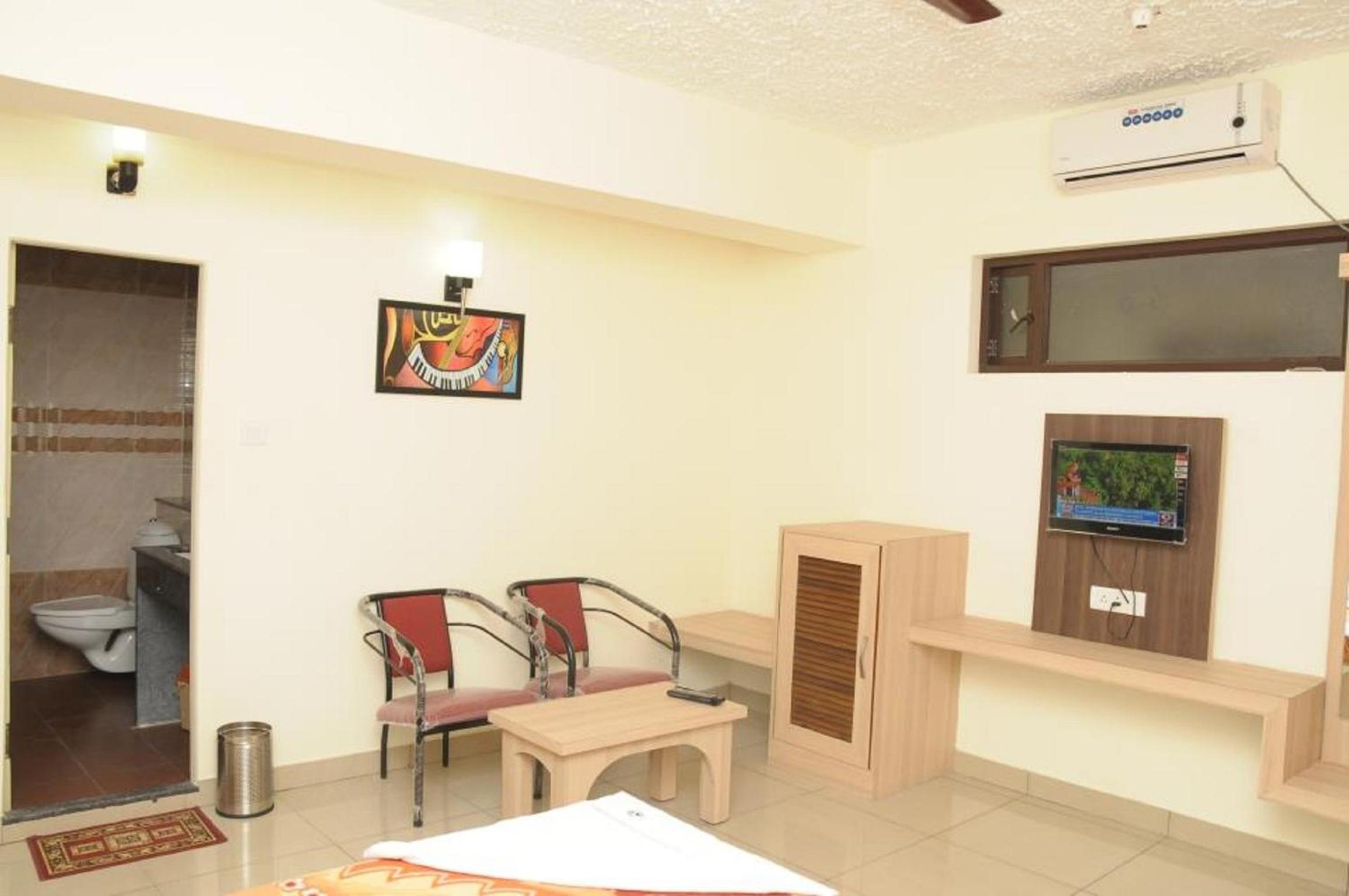 Budget Double Room - Photo 4