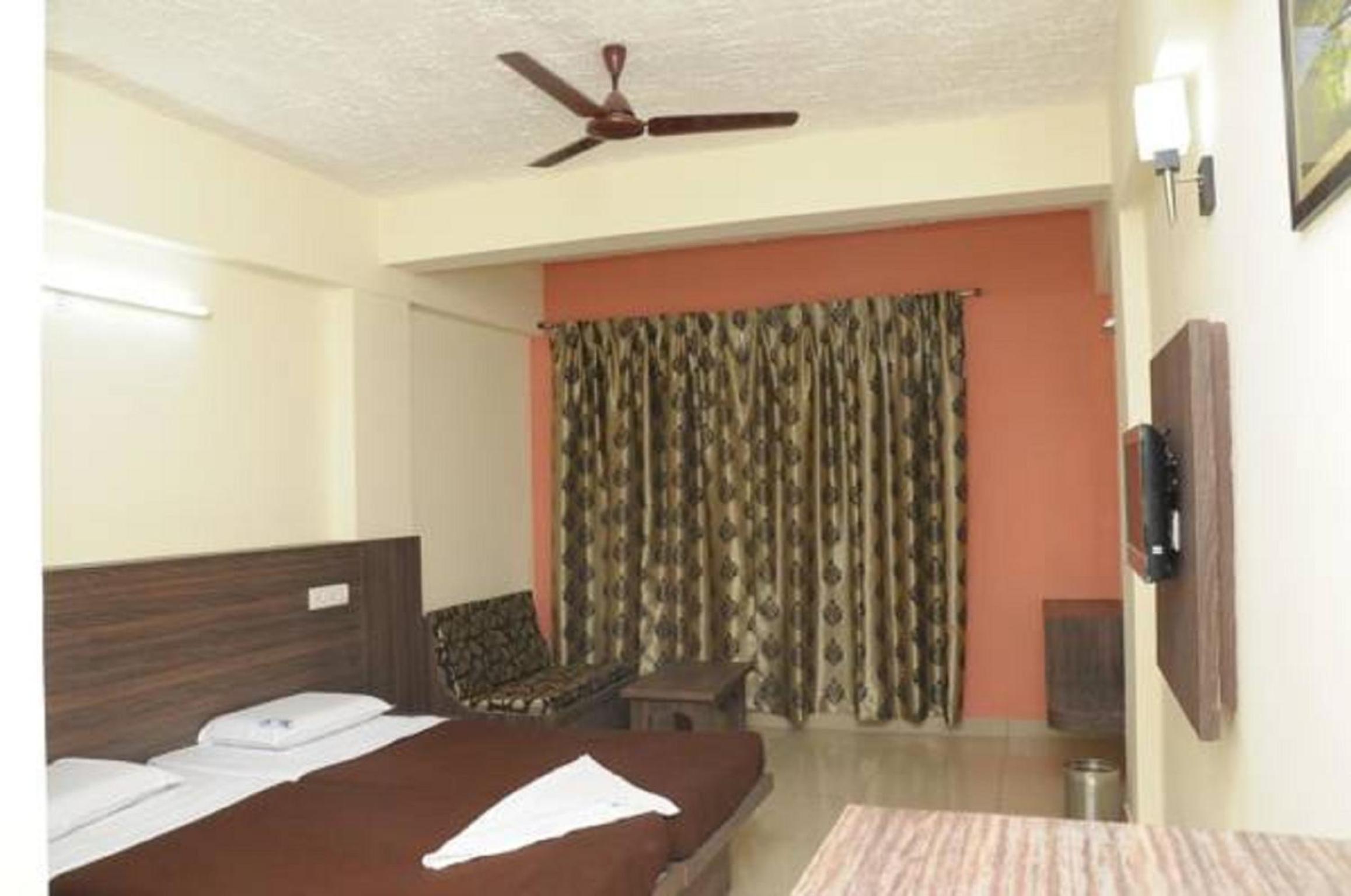 Budget Double Room - Photo 1