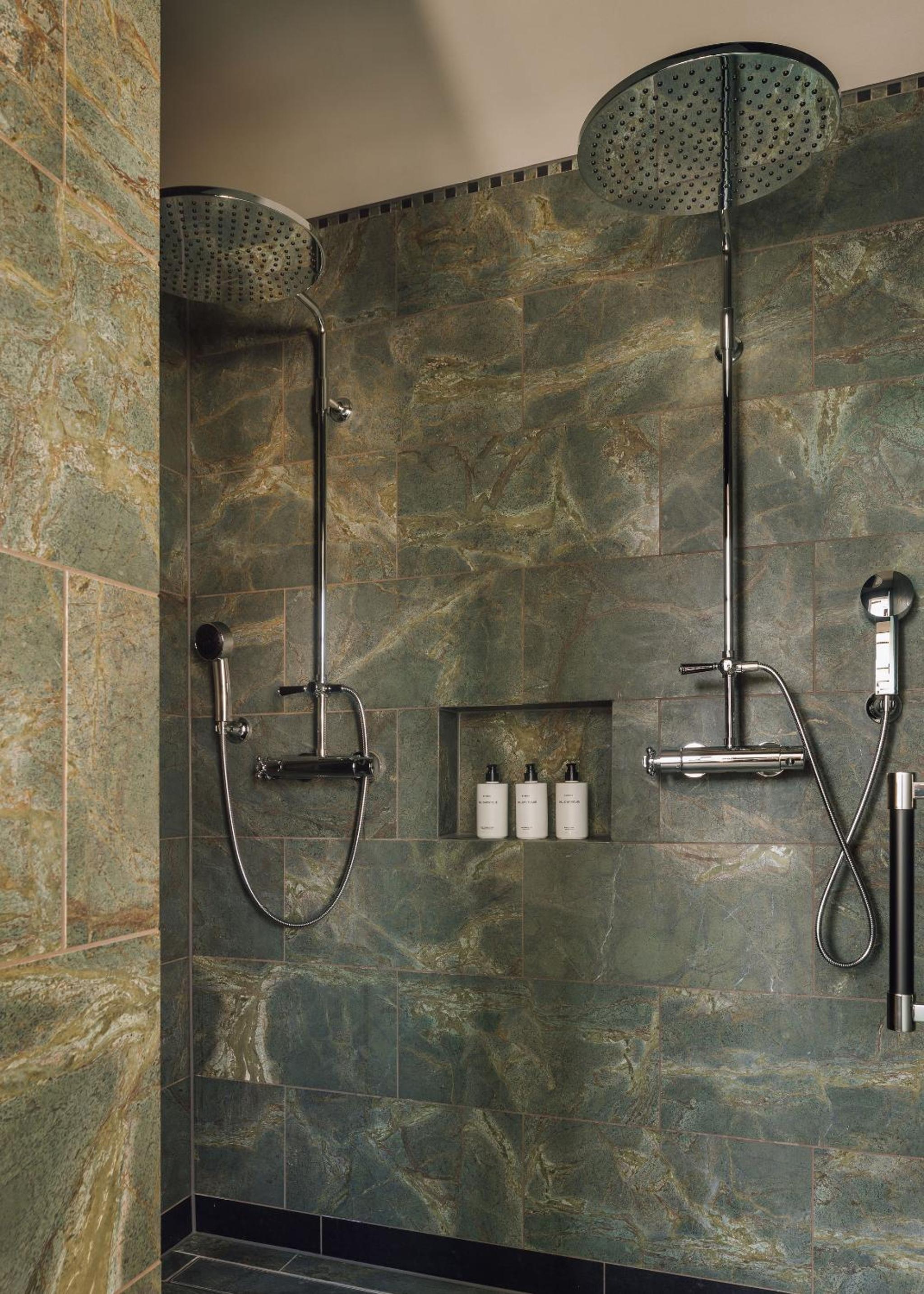 Heritage Suite - Photo 9