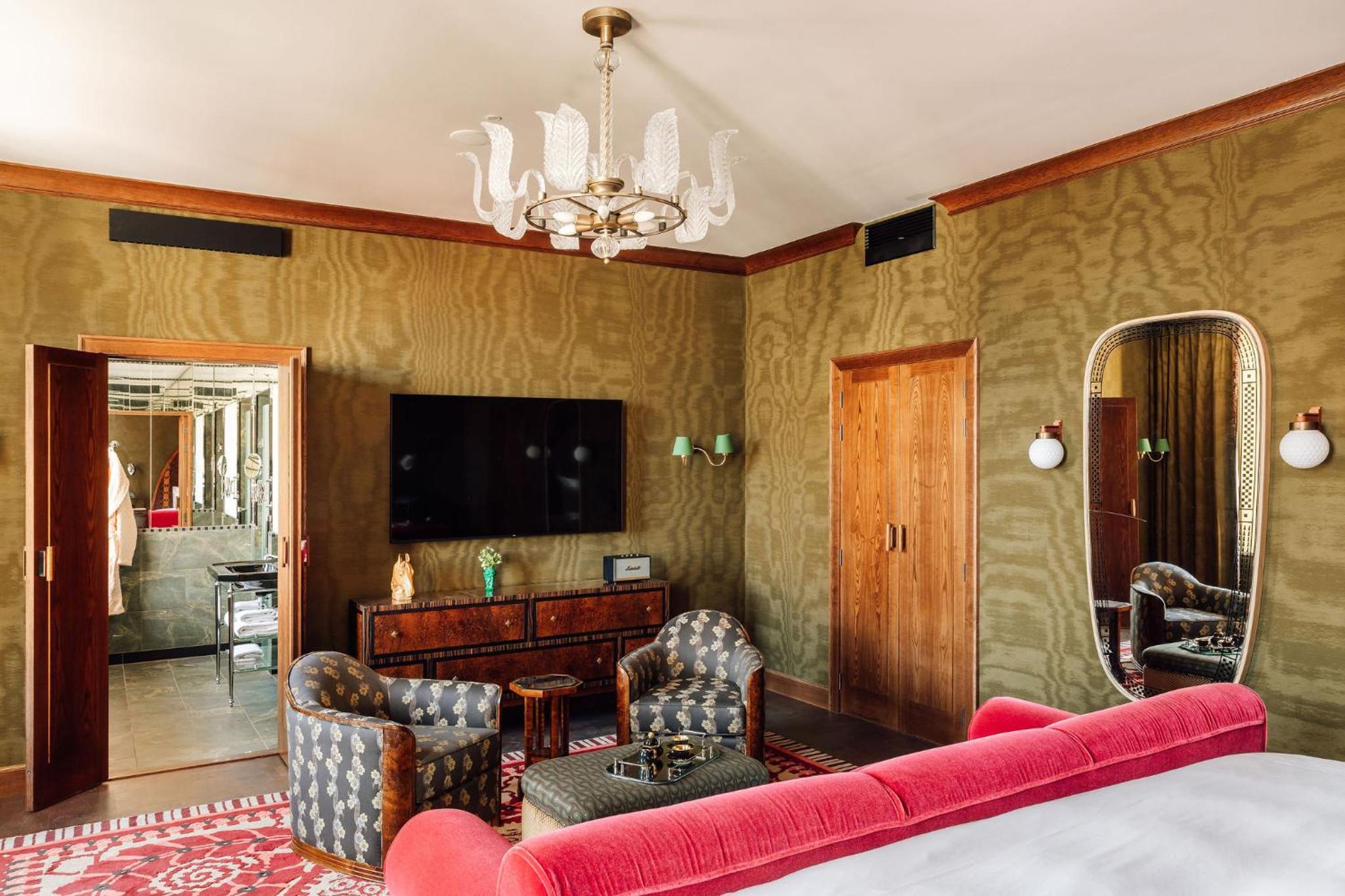 Heritage Suite - Photo 7