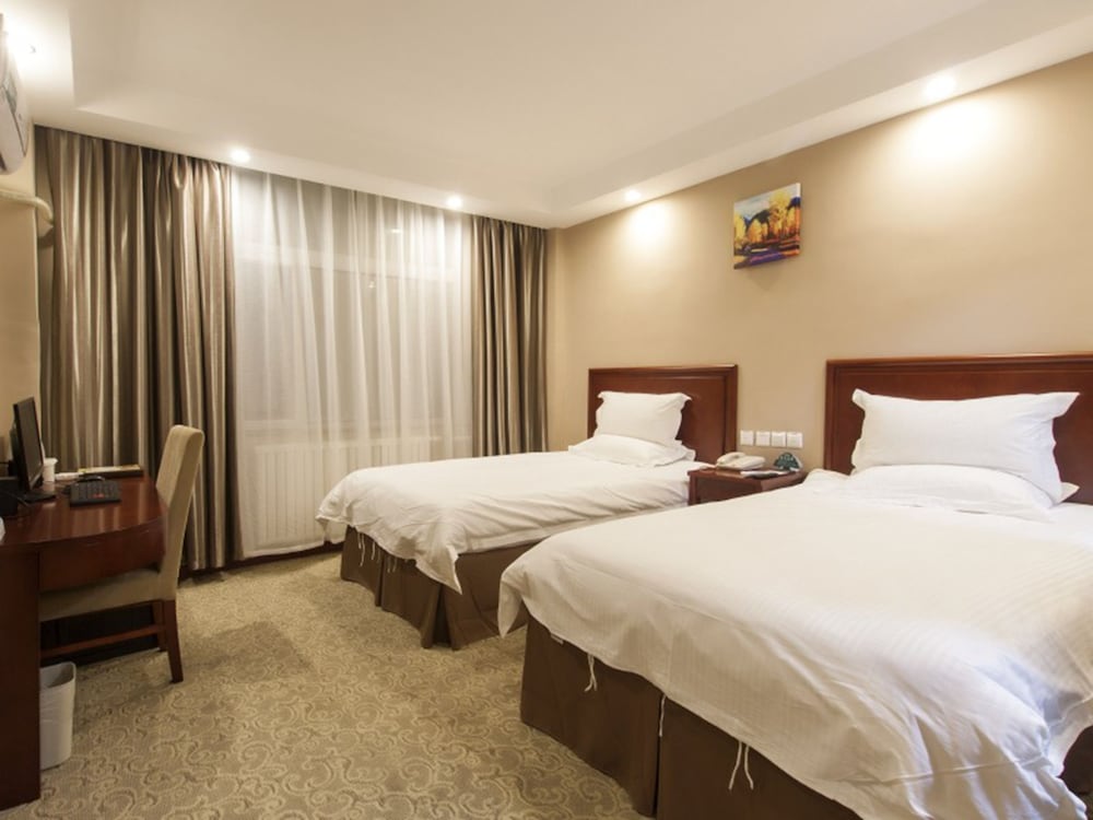 Standard Twin Room photo 2