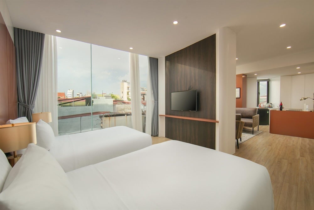 Suite Double or Twin Room, Living Room
