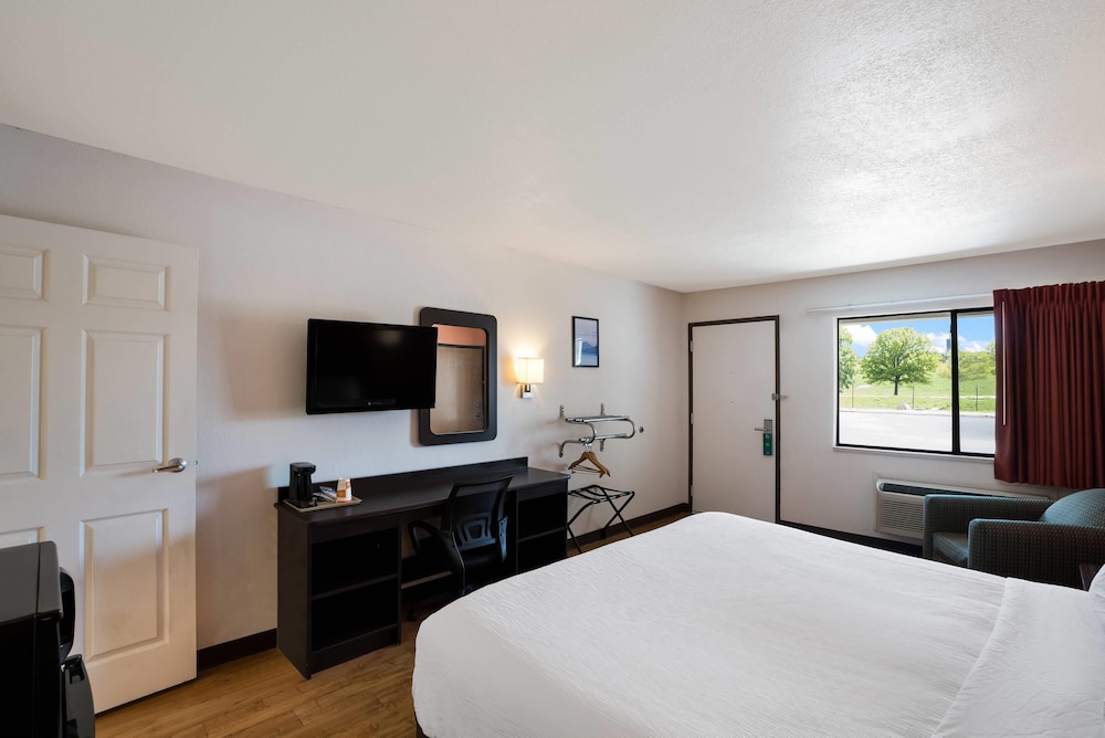 Room, 1 King Bed, Accessible, Non Smoking photo 2