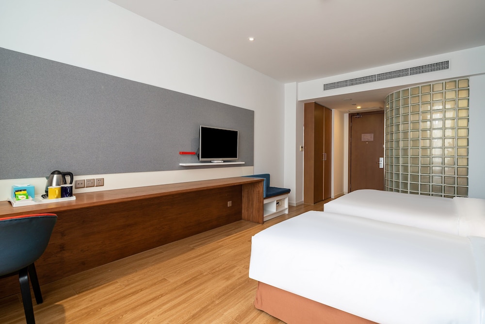 Standard Room, 2 Twin Beds photo 3