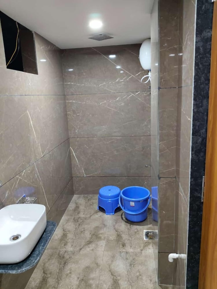 Classic Triple Room photo 2