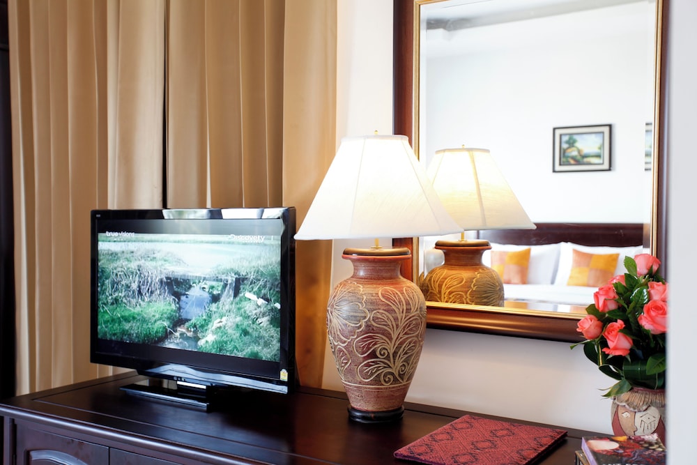 Deluxe Room - Photo 3