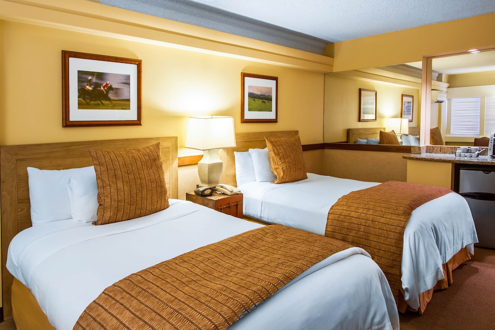 Deluxe Room, 2 Double Beds, City View - Photo 1