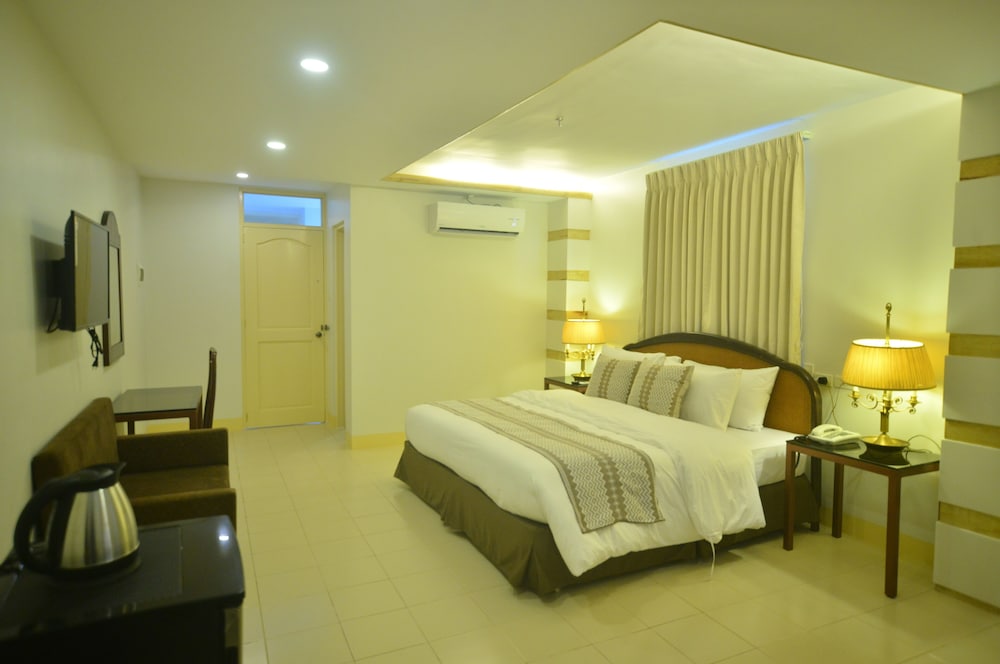 Premier Room, Balcony