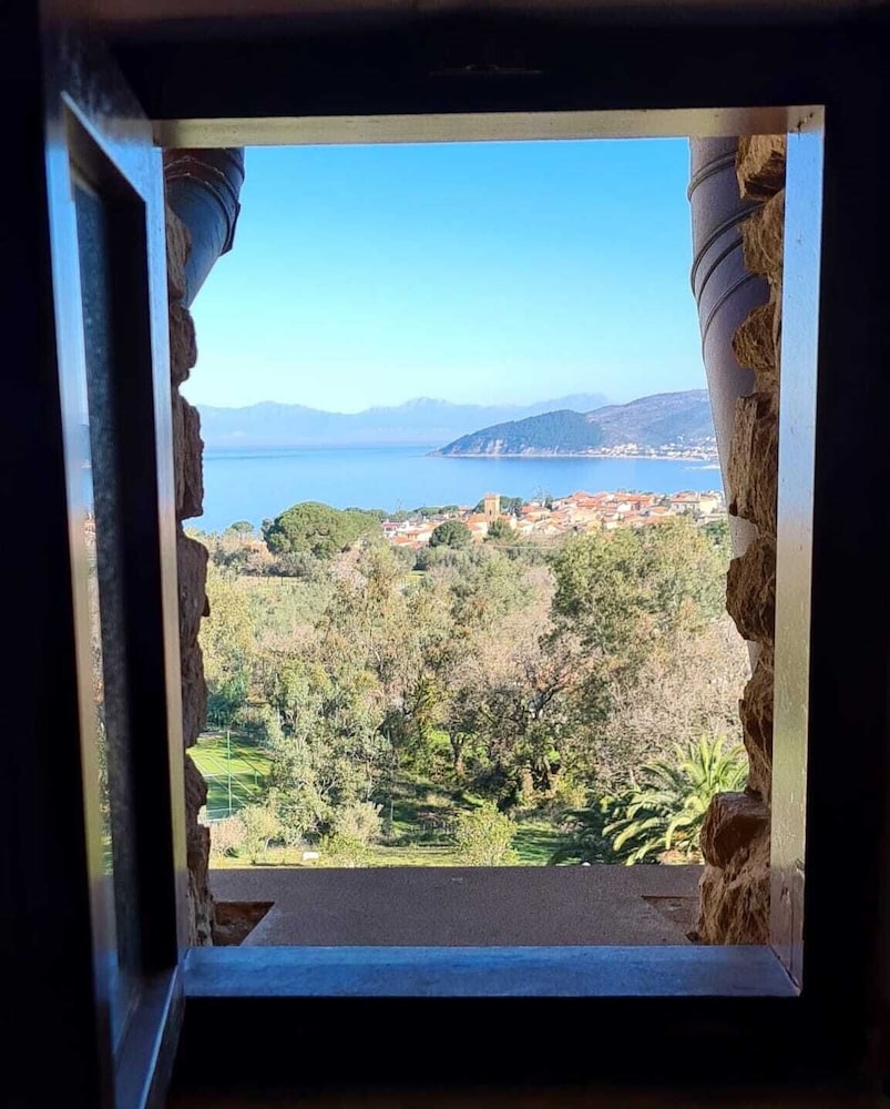Superior Double or Twin Room, Sea View - Photo 6