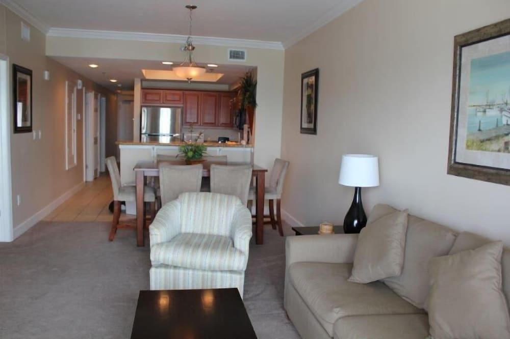 Condo, 2 Bedrooms, Balcony, Beachfront photo 1