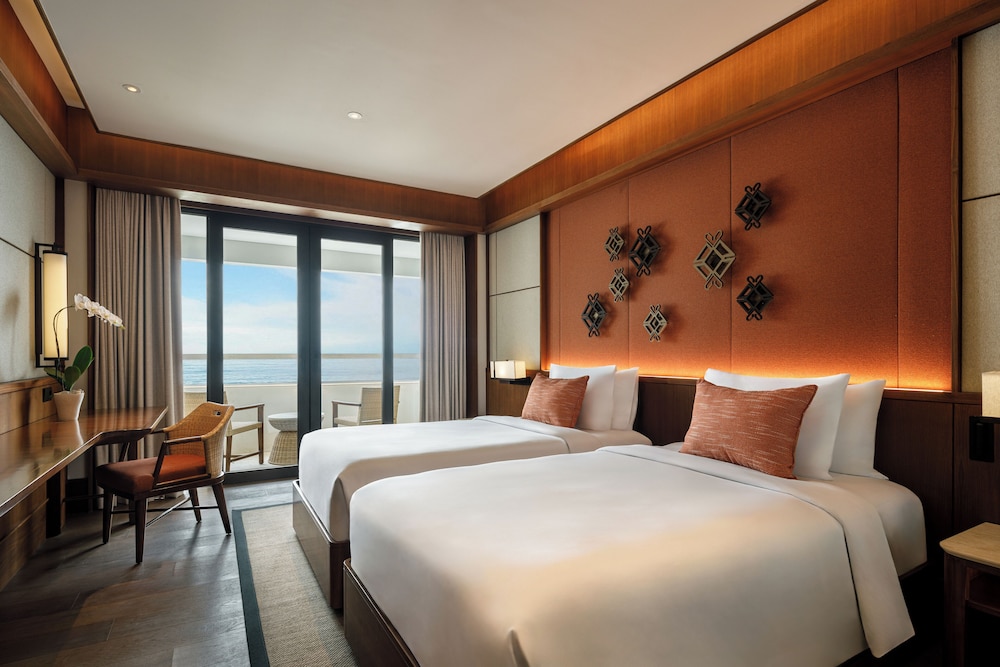 Deluxe Ocean View Twin