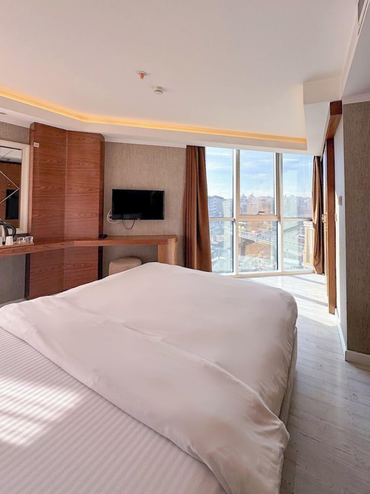 Superior Double Room, Non Smoking, City View photo 2