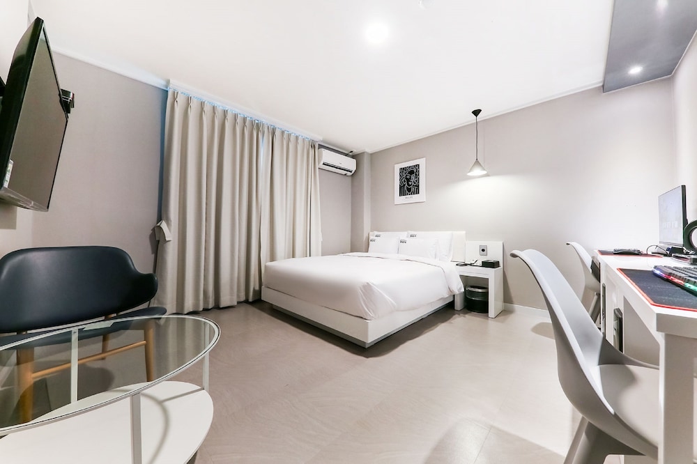 Premium Room - Photo 3