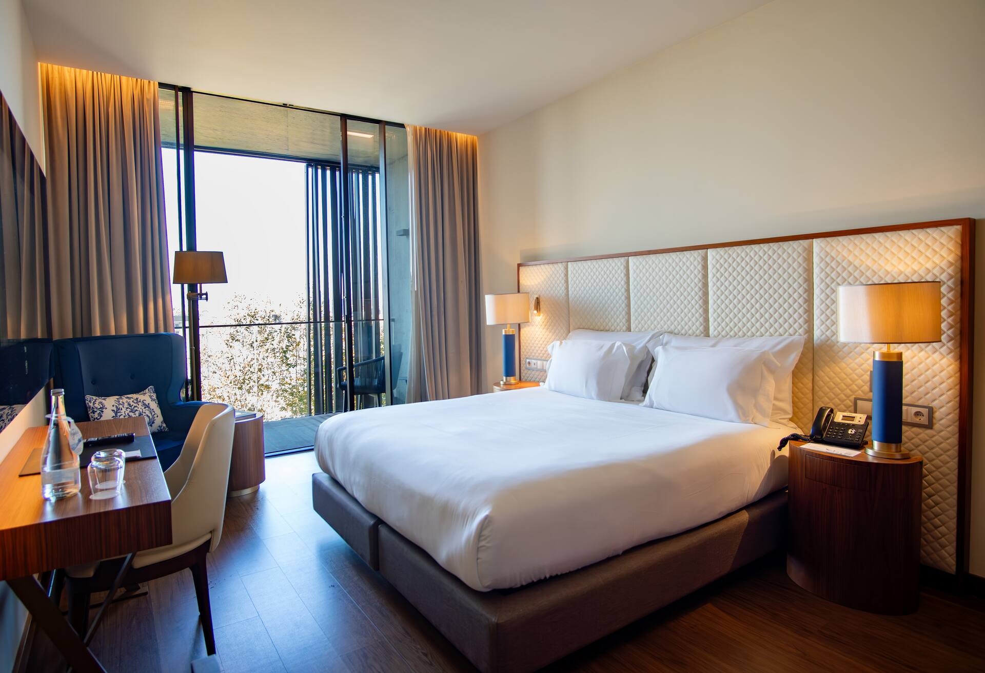 King Superior Room with Balcony