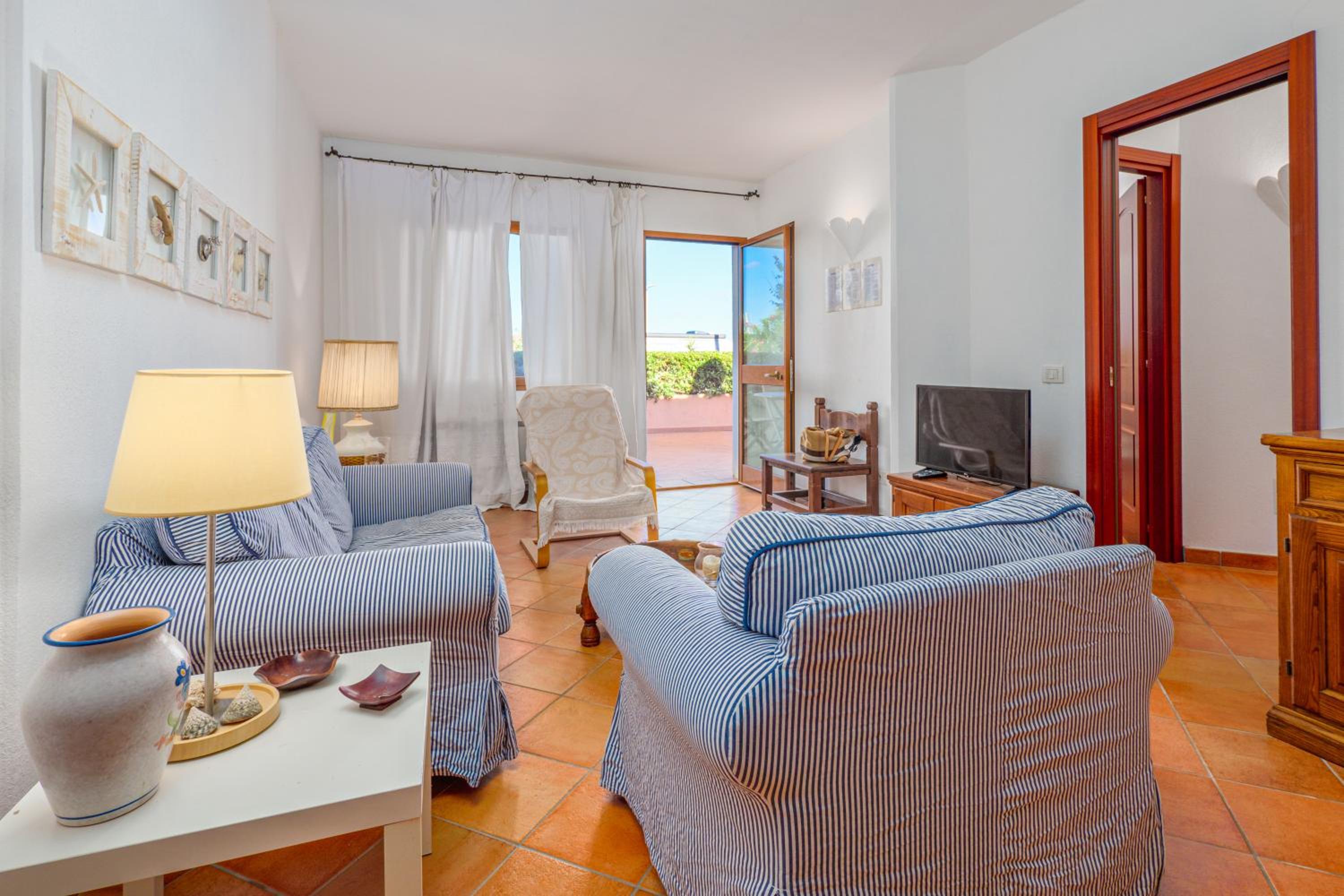 Two-Bedroom Deluxe Apartment with Ocean View photo 1