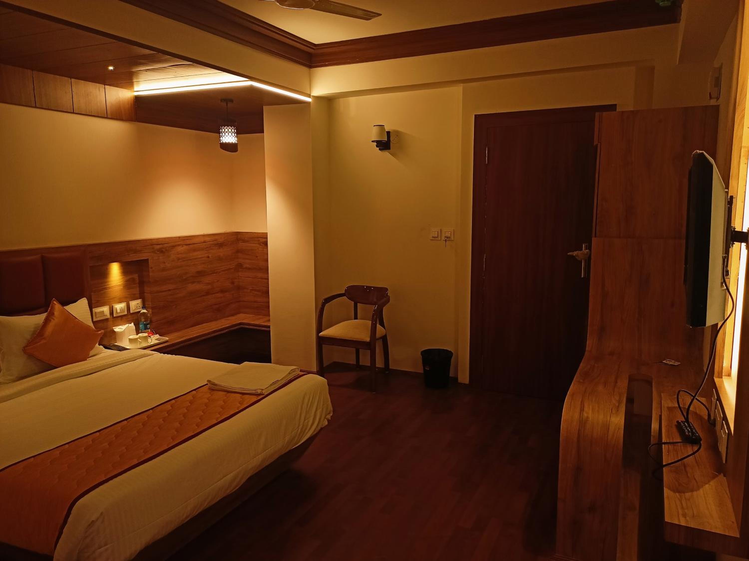 Deluxe Double Room - Photo 1