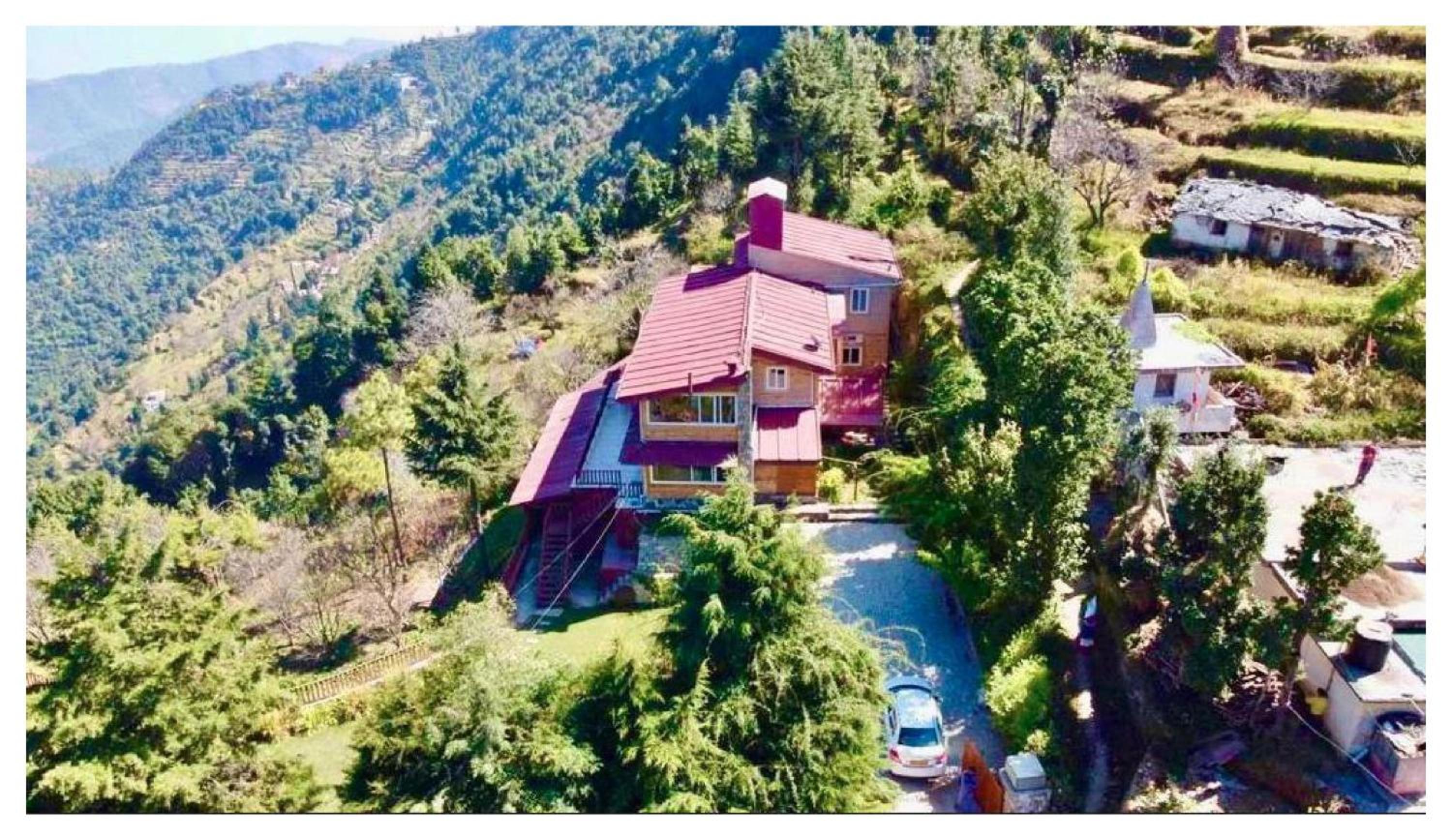 Villa photo 2