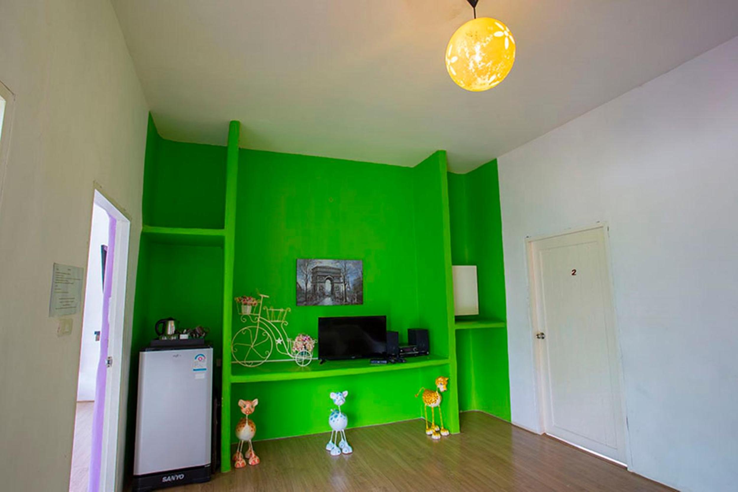 Deluxe Family Room - Daisy - Photo 7