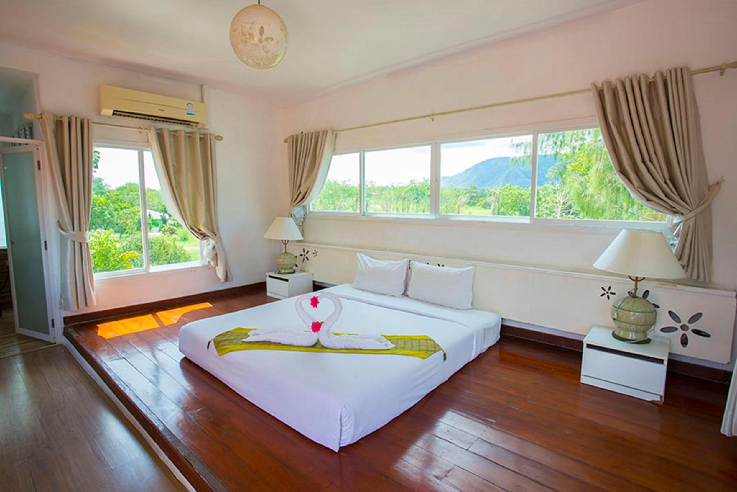 Deluxe Family Room - Daisy - Photo 1