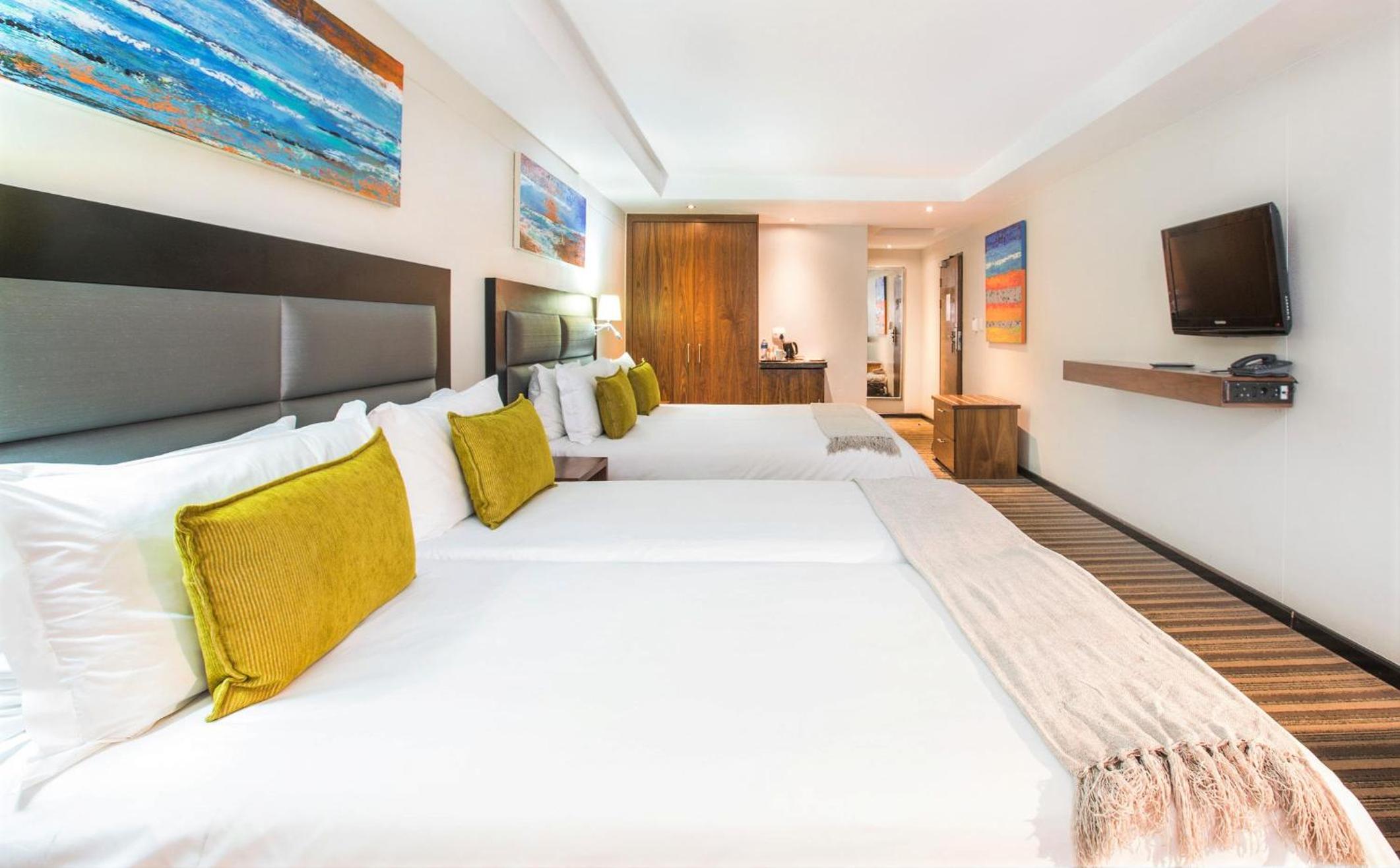 Family Room with Twin beds - Photo 1